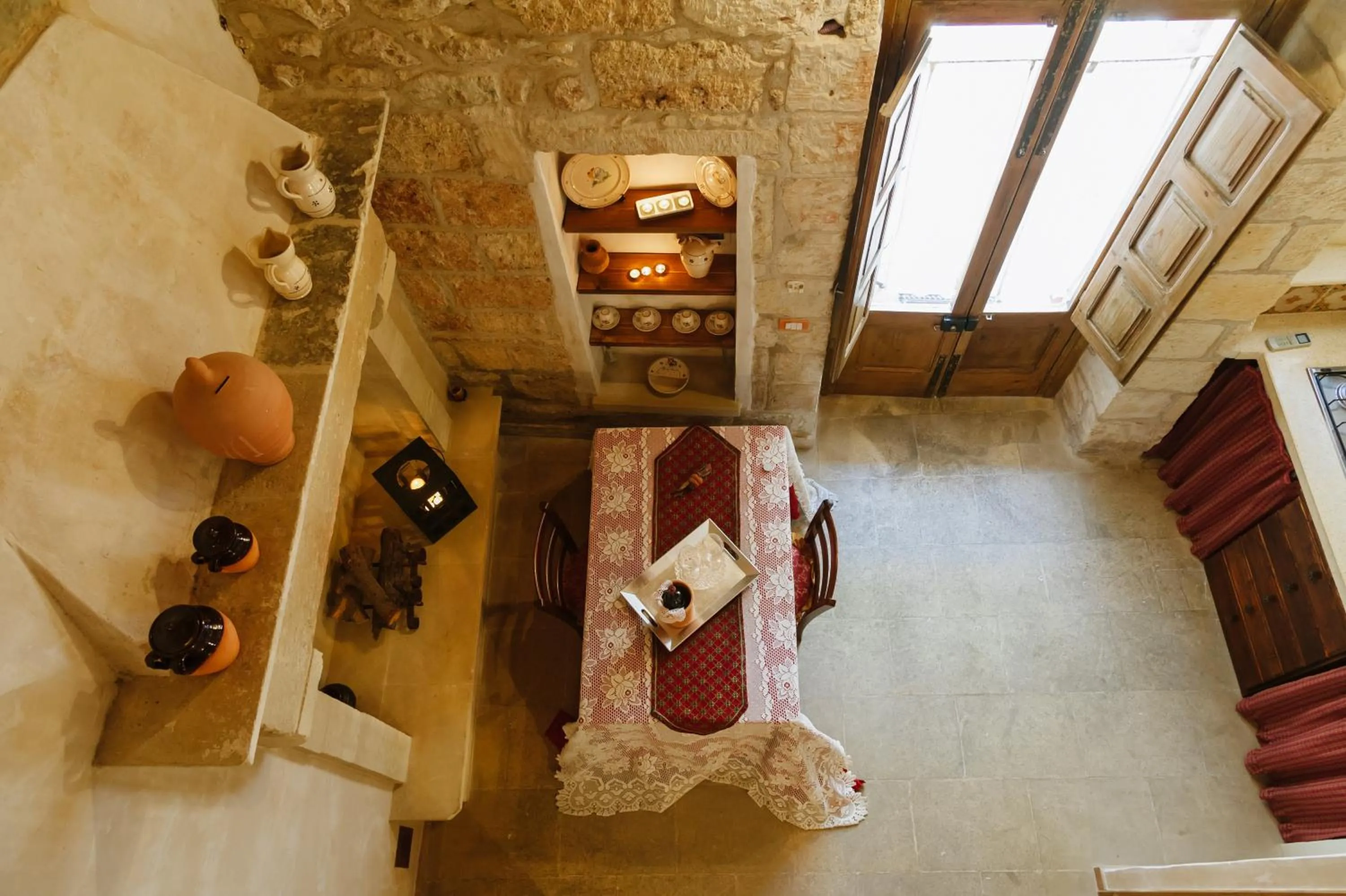 Photo of the whole room in Borgoterra