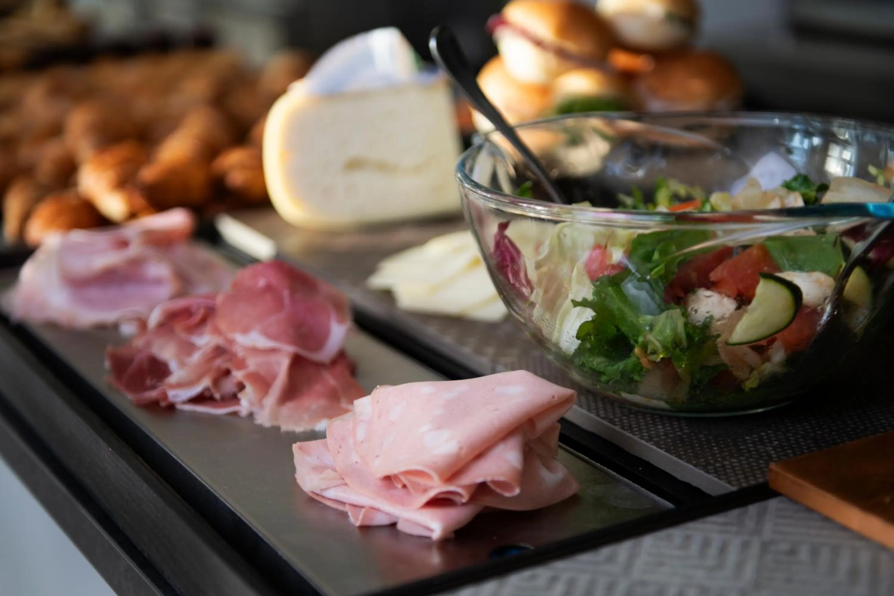 Breakfast in Hotel International