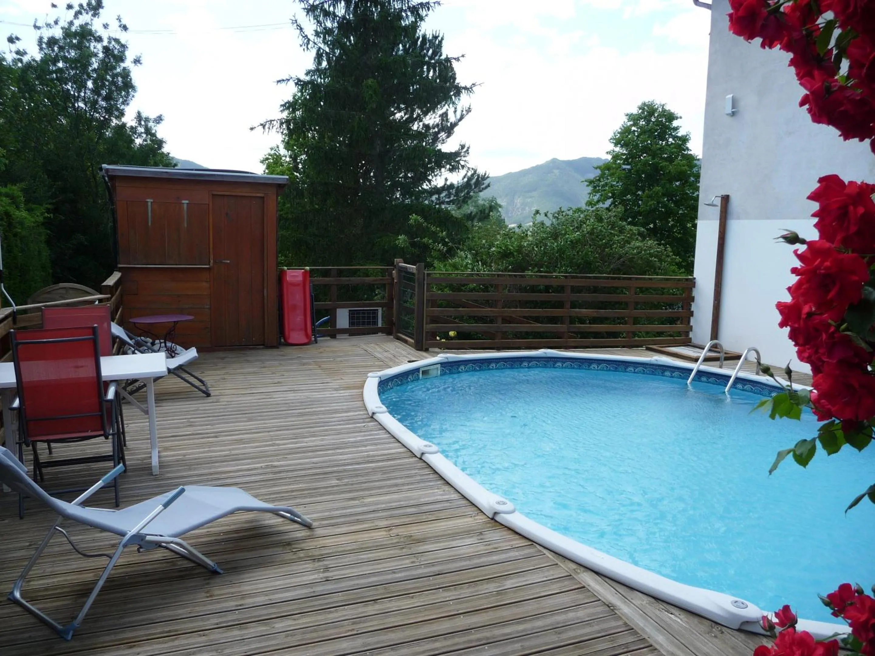 Pool view in Le Glandasse