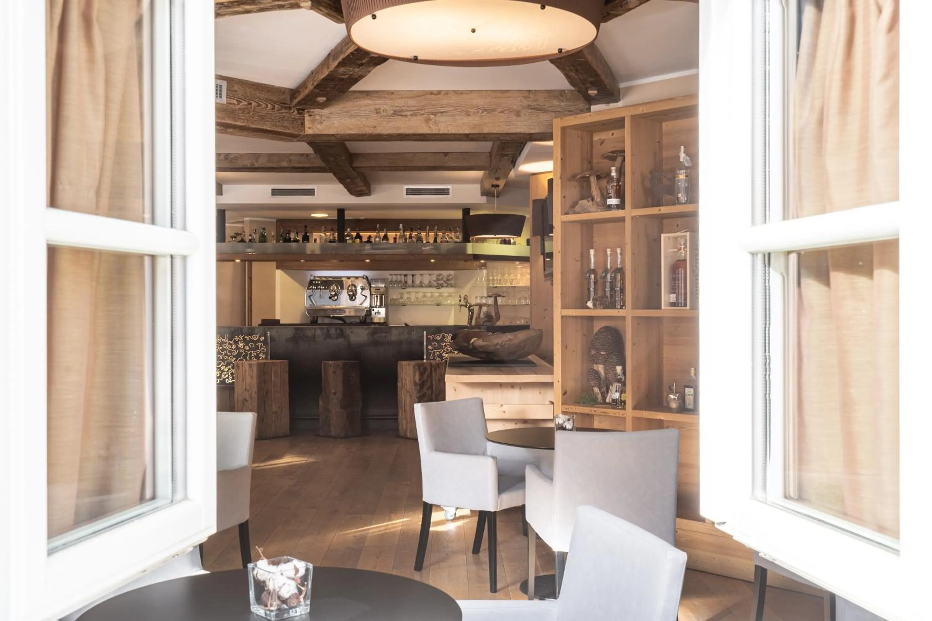 Lounge or bar in Hotel Chalet Del Brenta