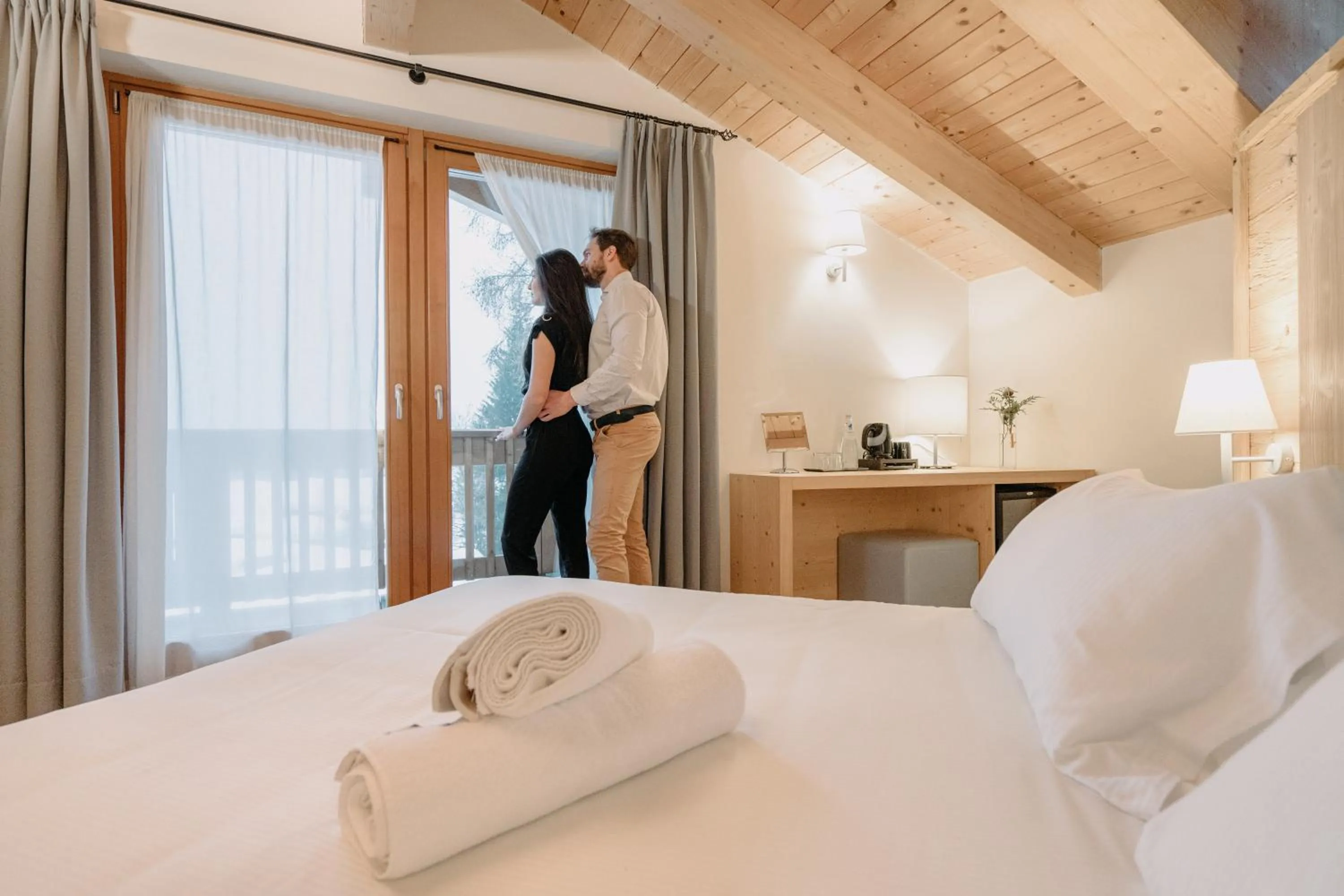 People, Bed in Hotel Chalet Del Brenta