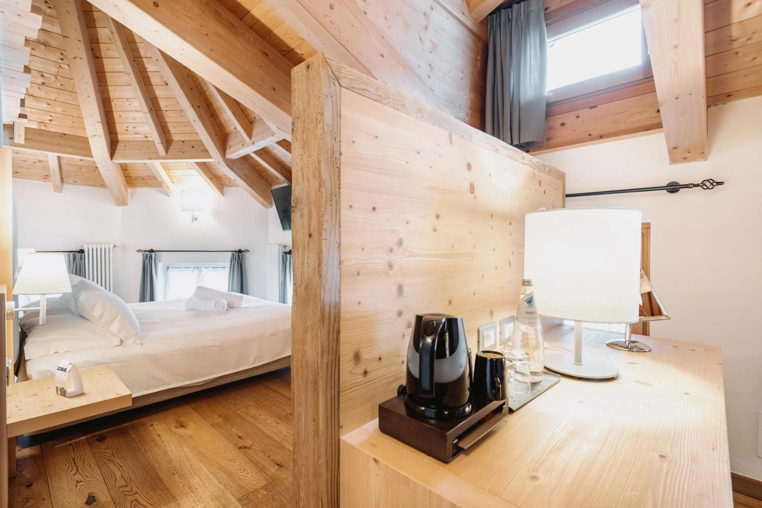 Bedroom, Bed in Hotel Chalet Del Brenta
