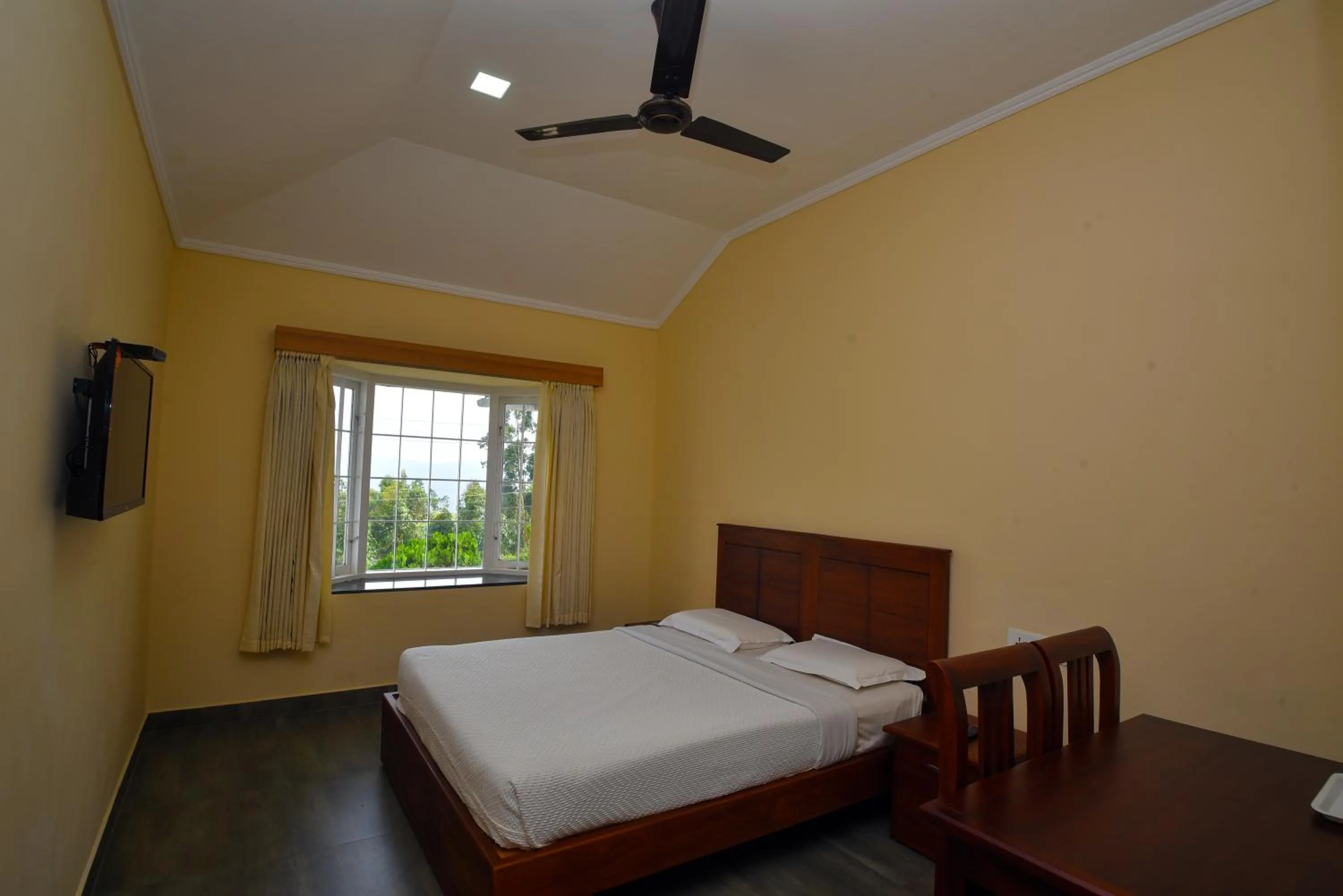 TV and multimedia, Bed in Lakezone Holiday Resort