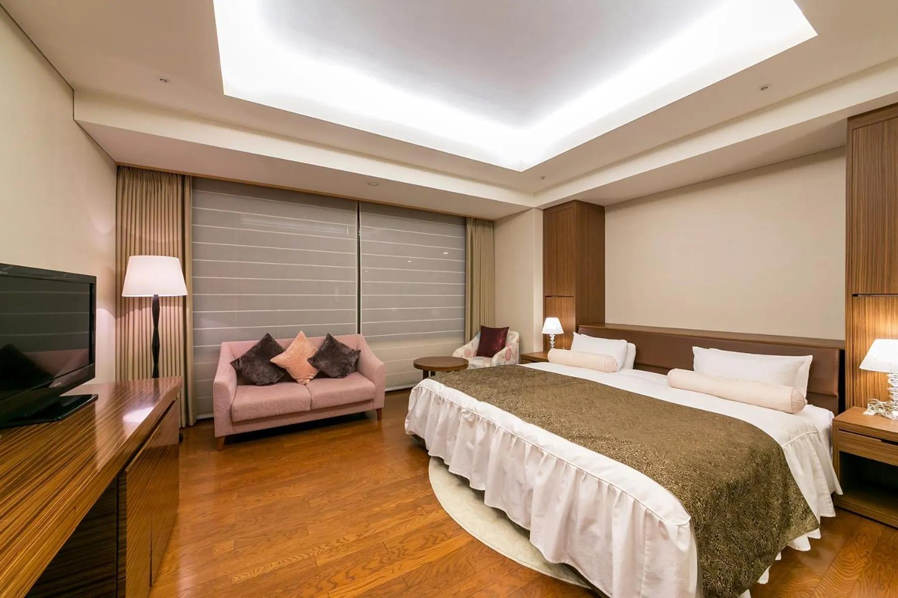 Photo of the whole room, Bed in Onyado Toho