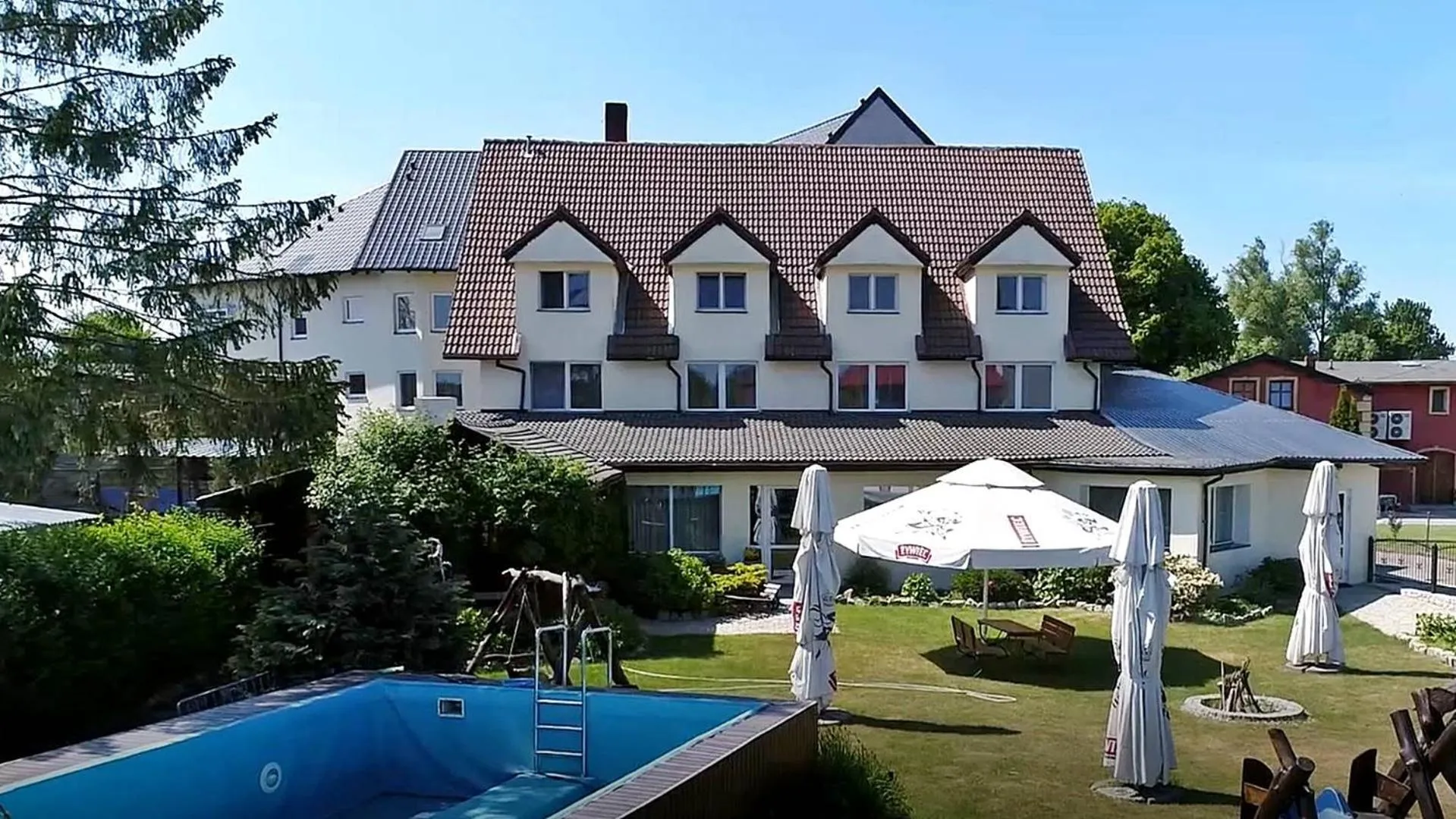 Willa Białe Piaski Pokoje i Noclegi Białogóra