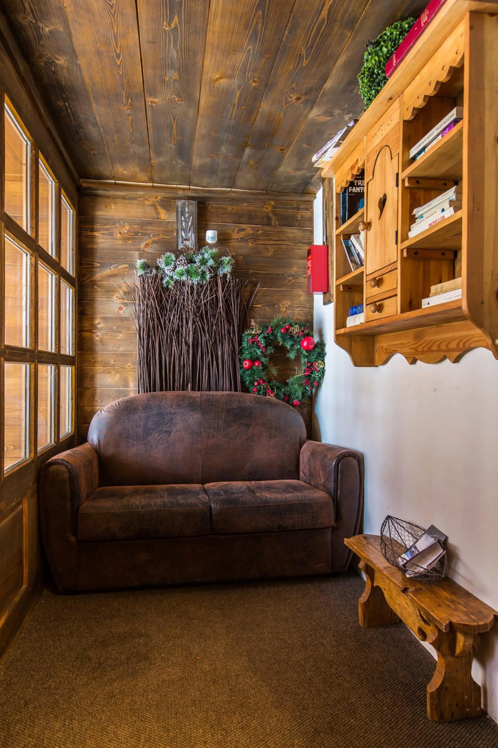 Decorative detail in Les Monts Charvin