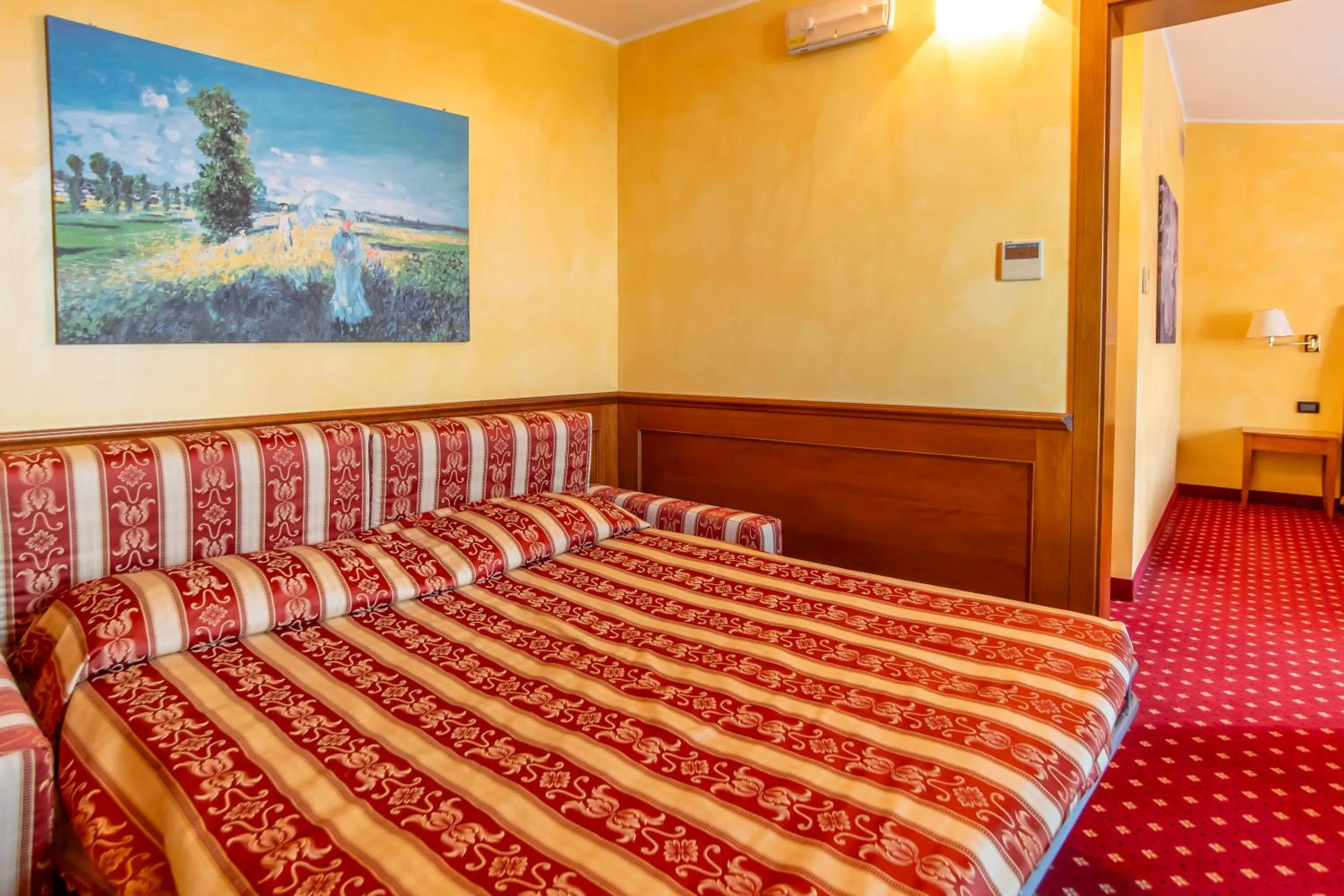 Photo of the whole room, Bed in Hotel Riz B.B