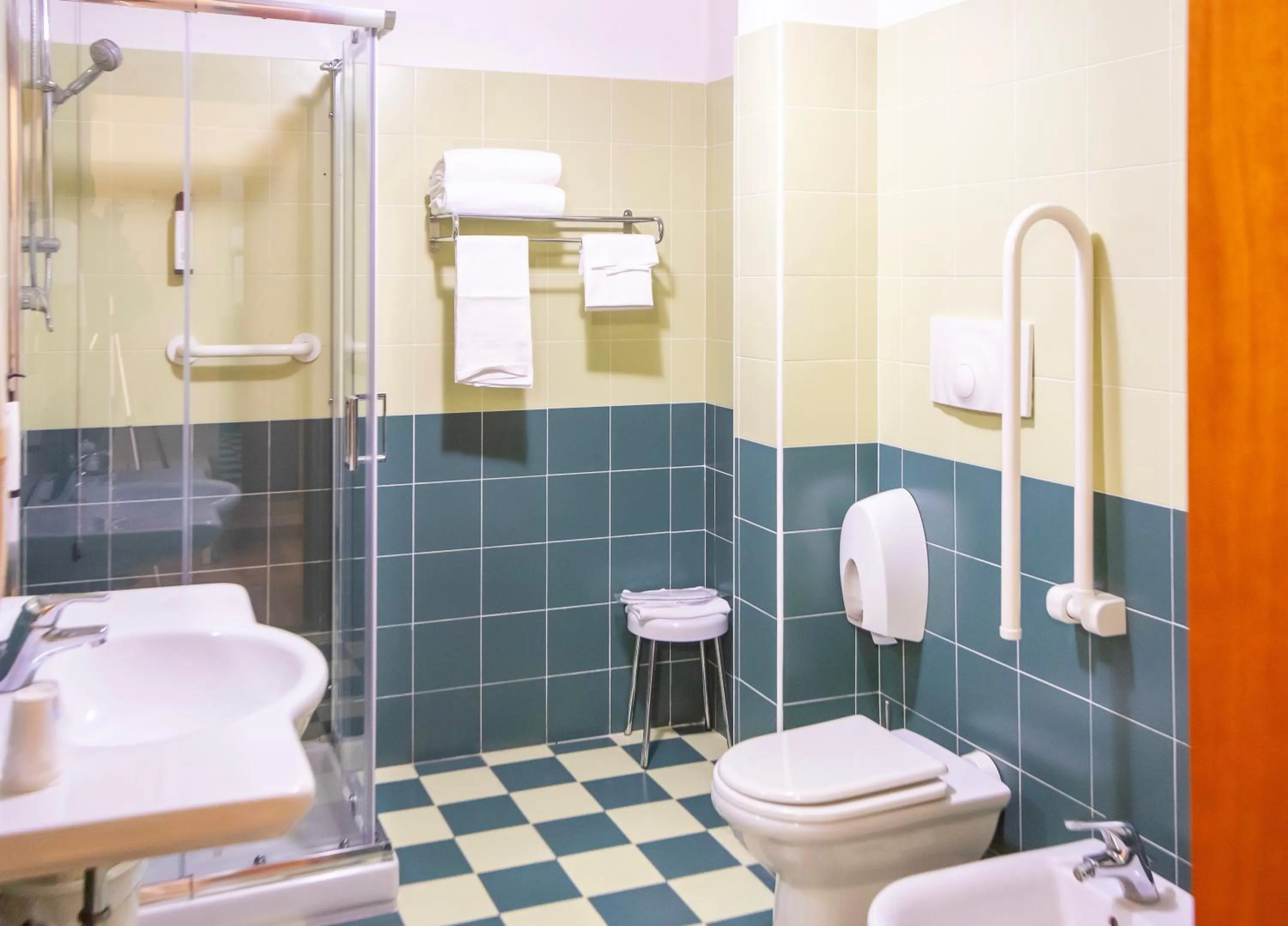 Shower in Hotel Riz B.B