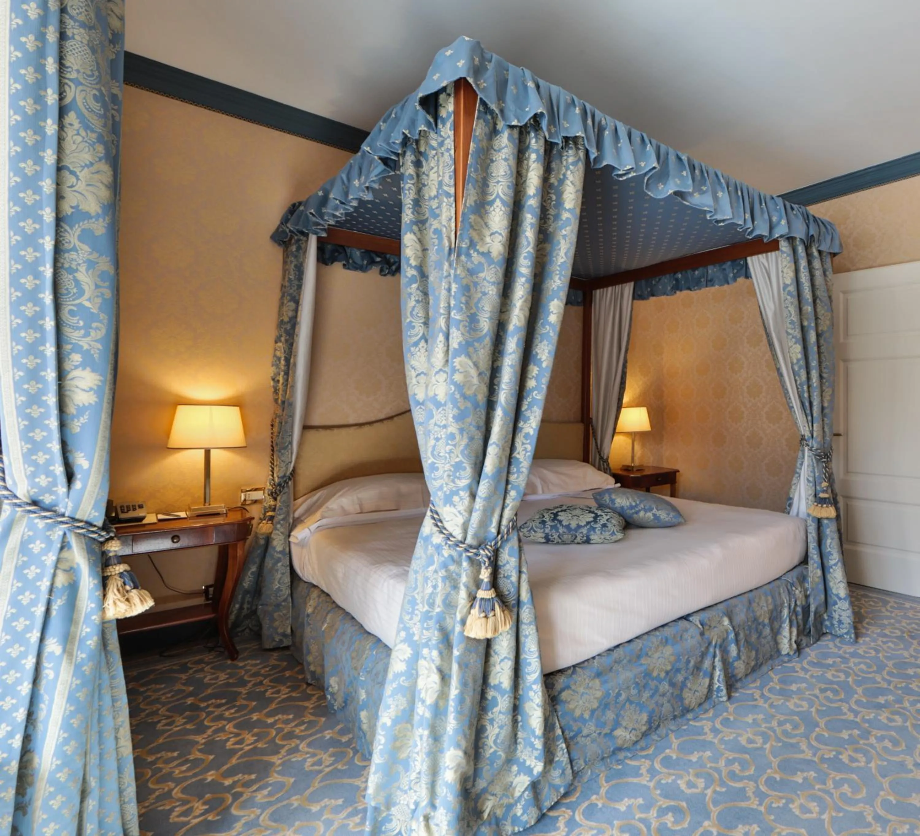 Bed in TH Madonna di Campiglio | Golf Hotel