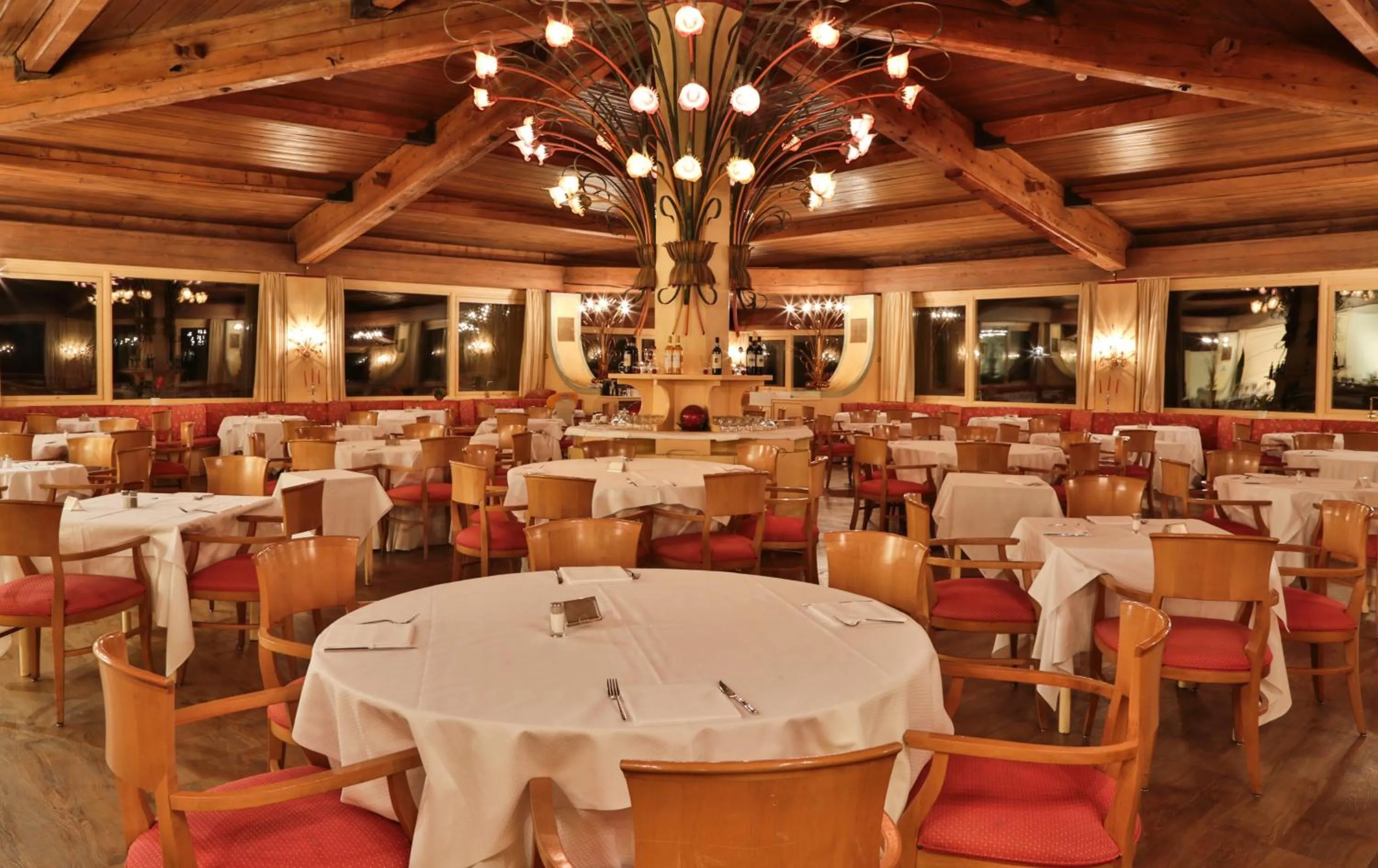 Restaurant/places to eat in TH Madonna di Campiglio | Golf Hotel