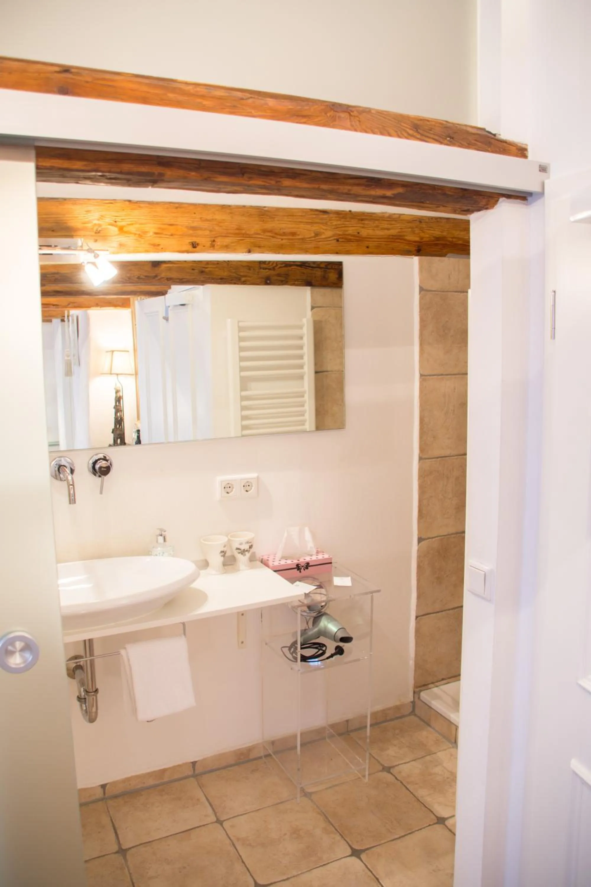 Bathroom in L'Ostello Altstadthotel