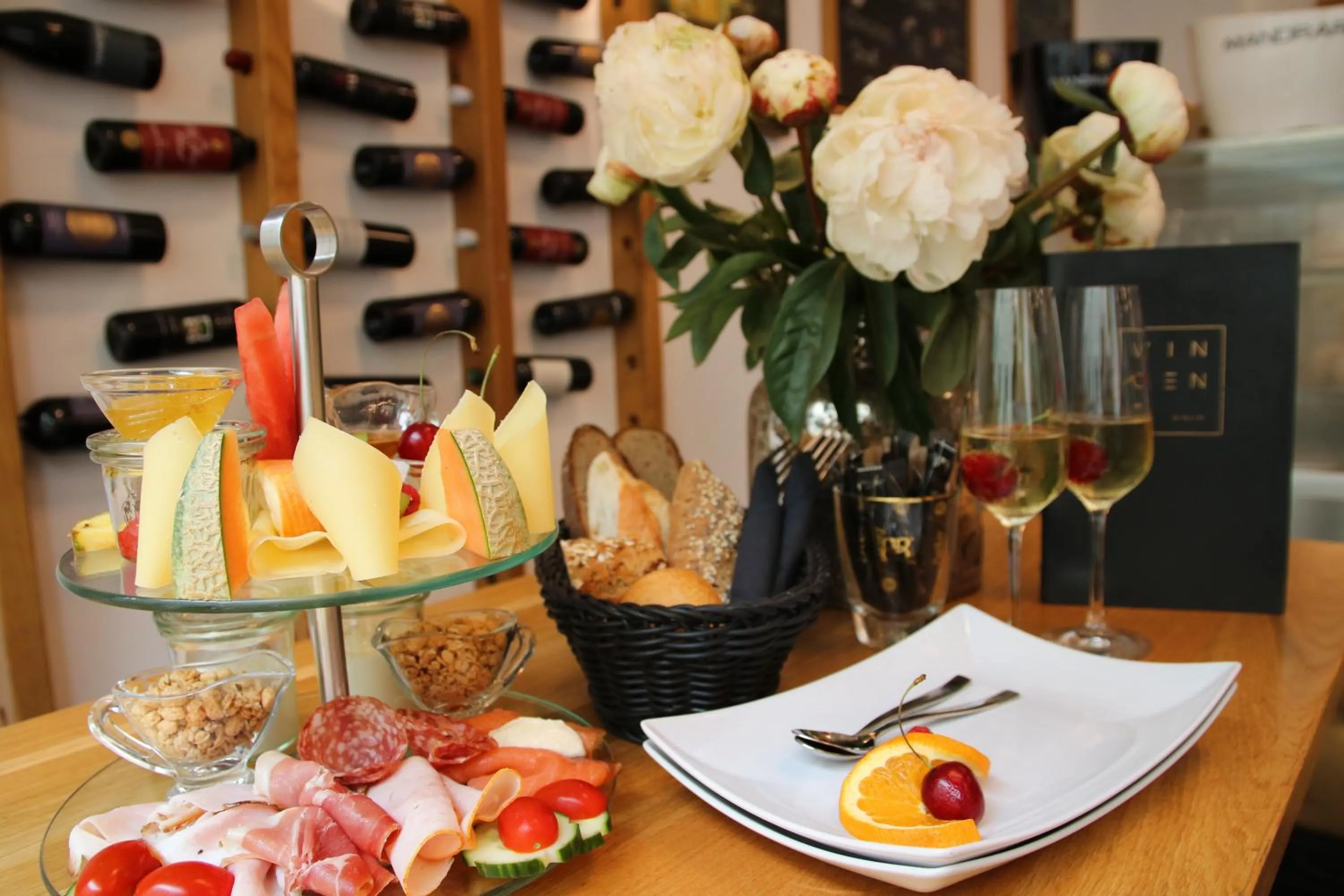 Continental breakfast in L'Ostello Altstadthotel