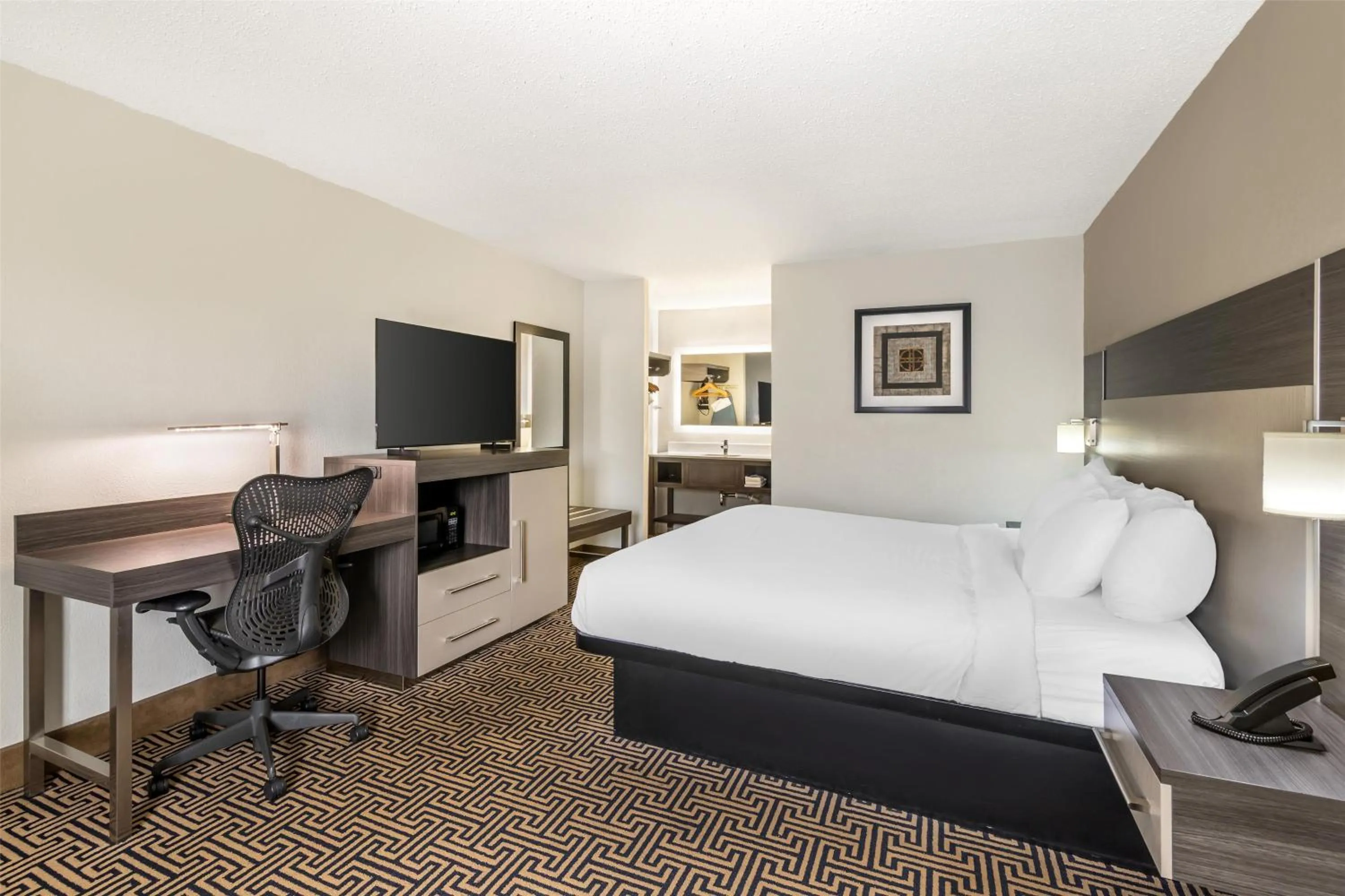 Bedroom, Bed in Best Western Central Inn