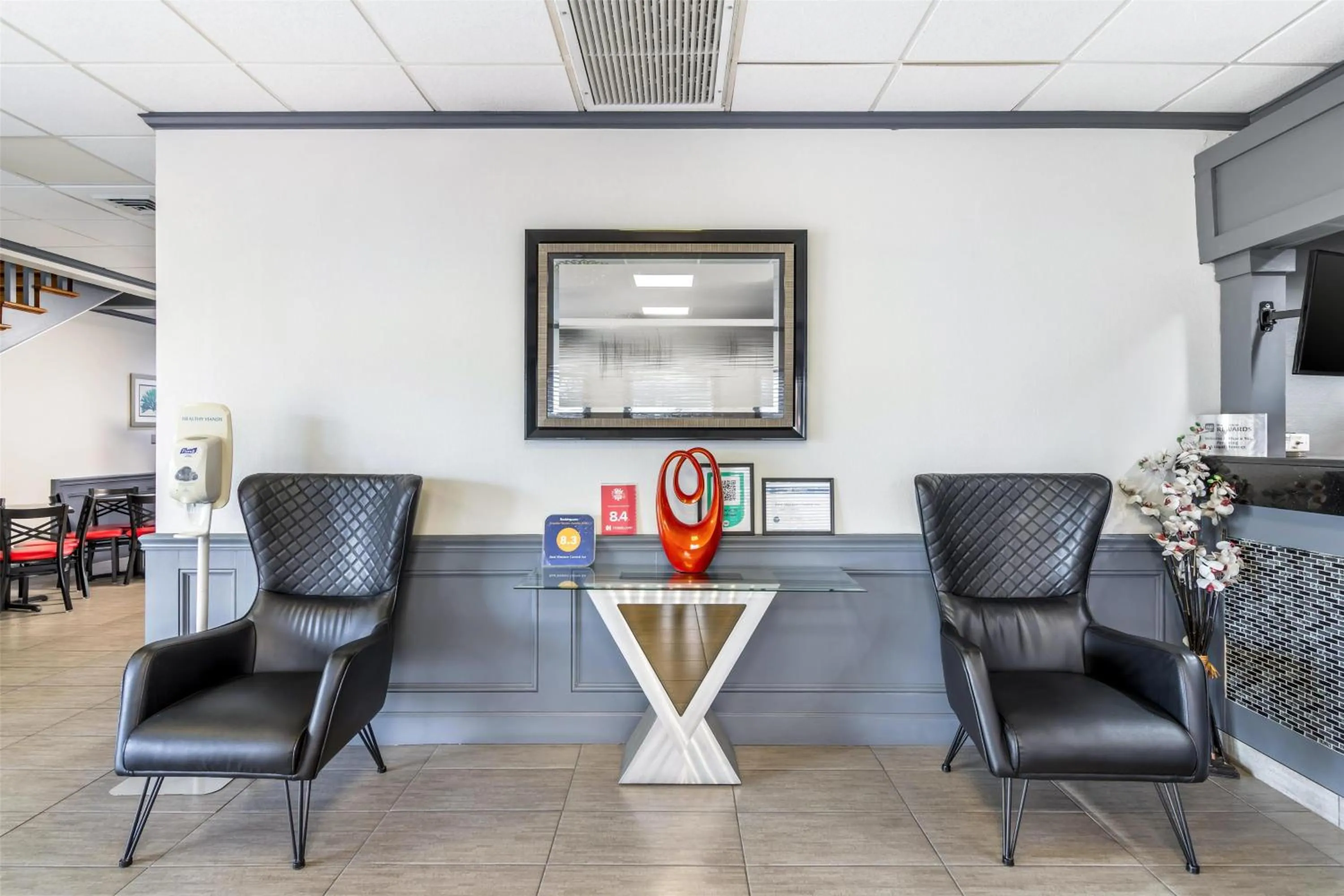 Lobby or reception in Best Western Central Inn