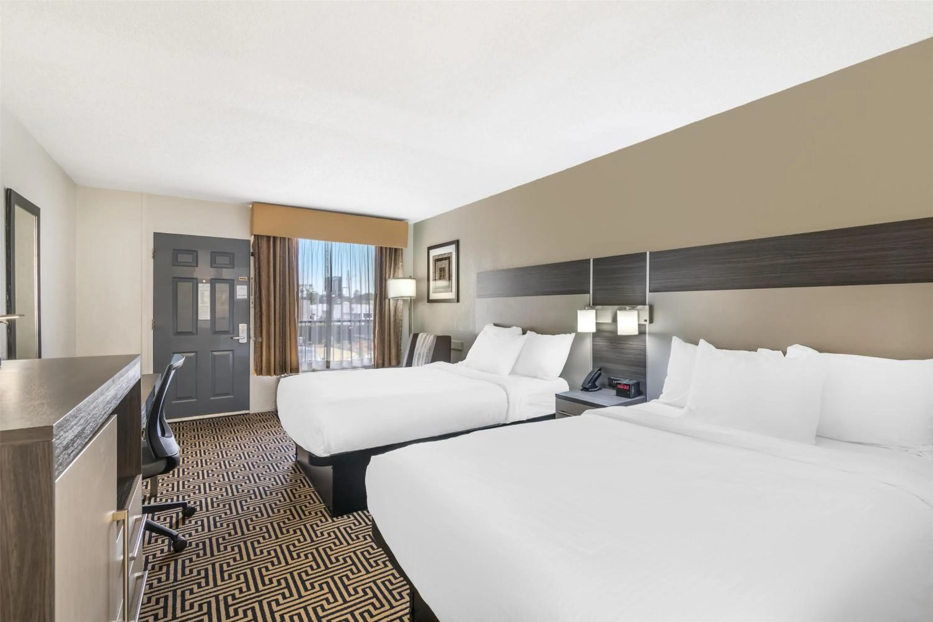 Bedroom, Bed in Best Western Central Inn