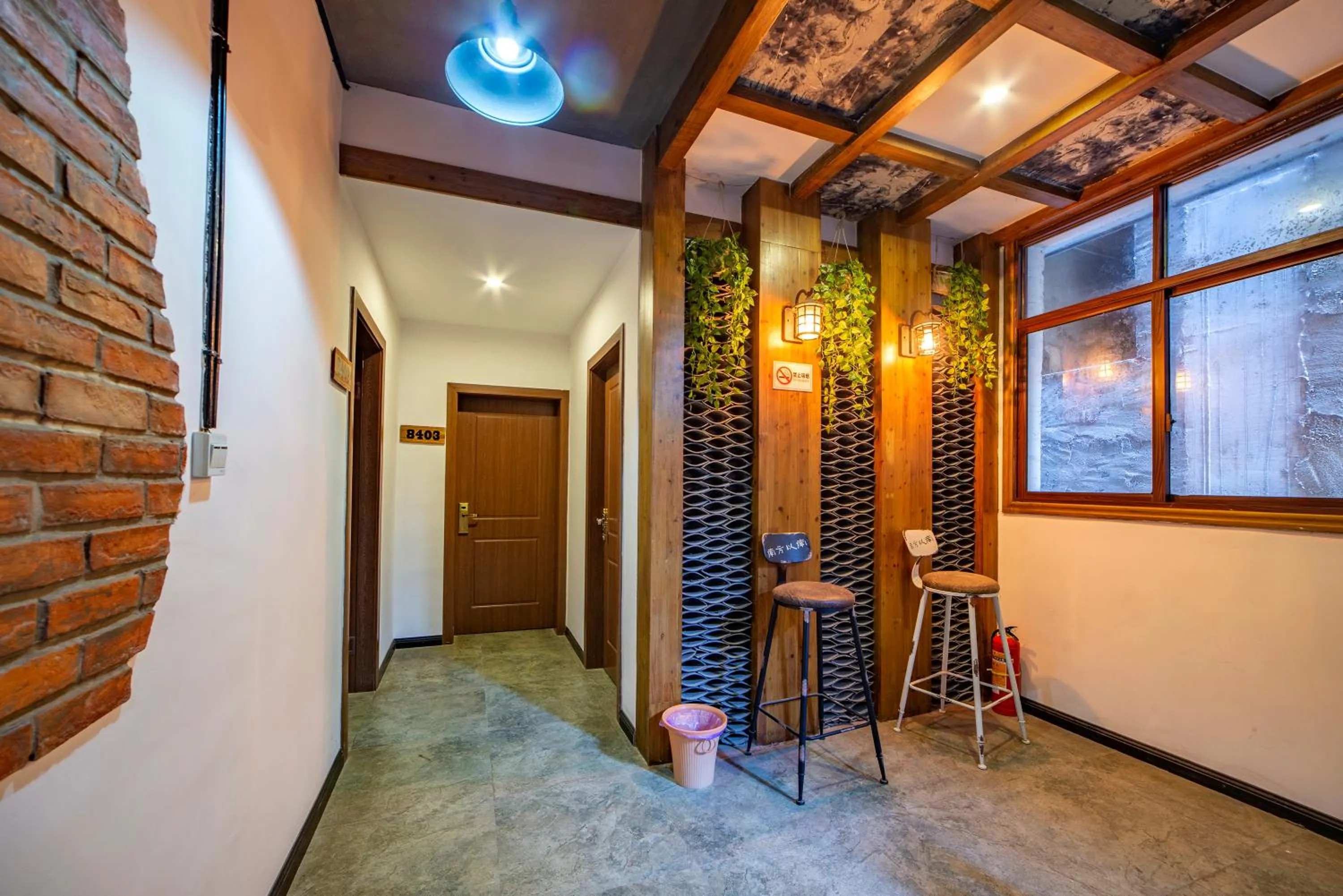 Seating area in Zhangjiajie Highlights Guesthouse
