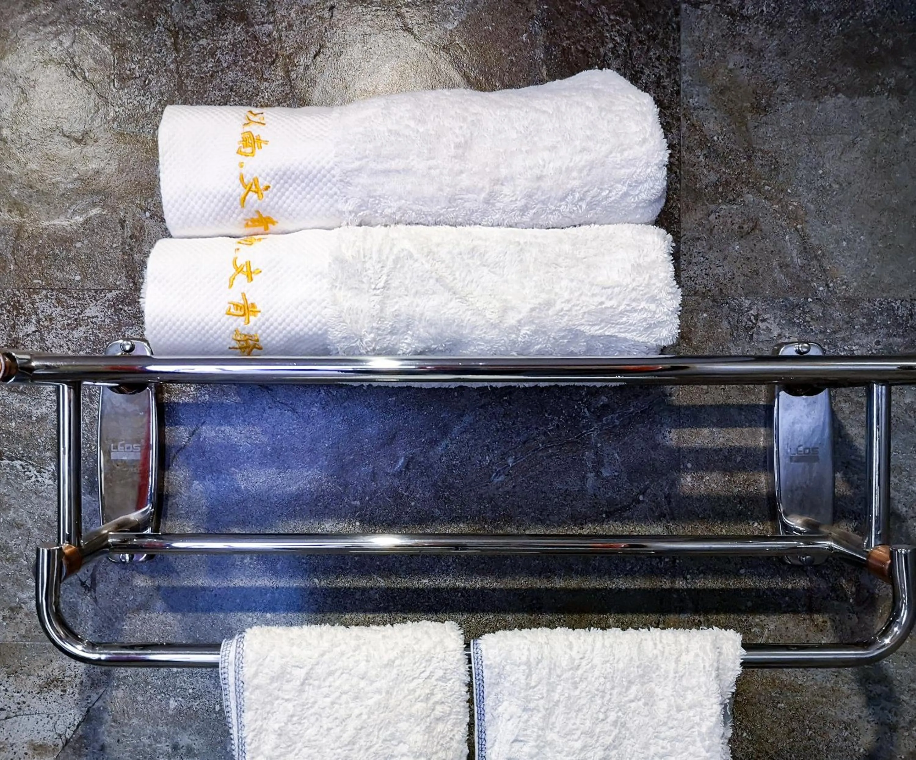 Swimming pool in Zhangjiajie Highlights Guesthouse