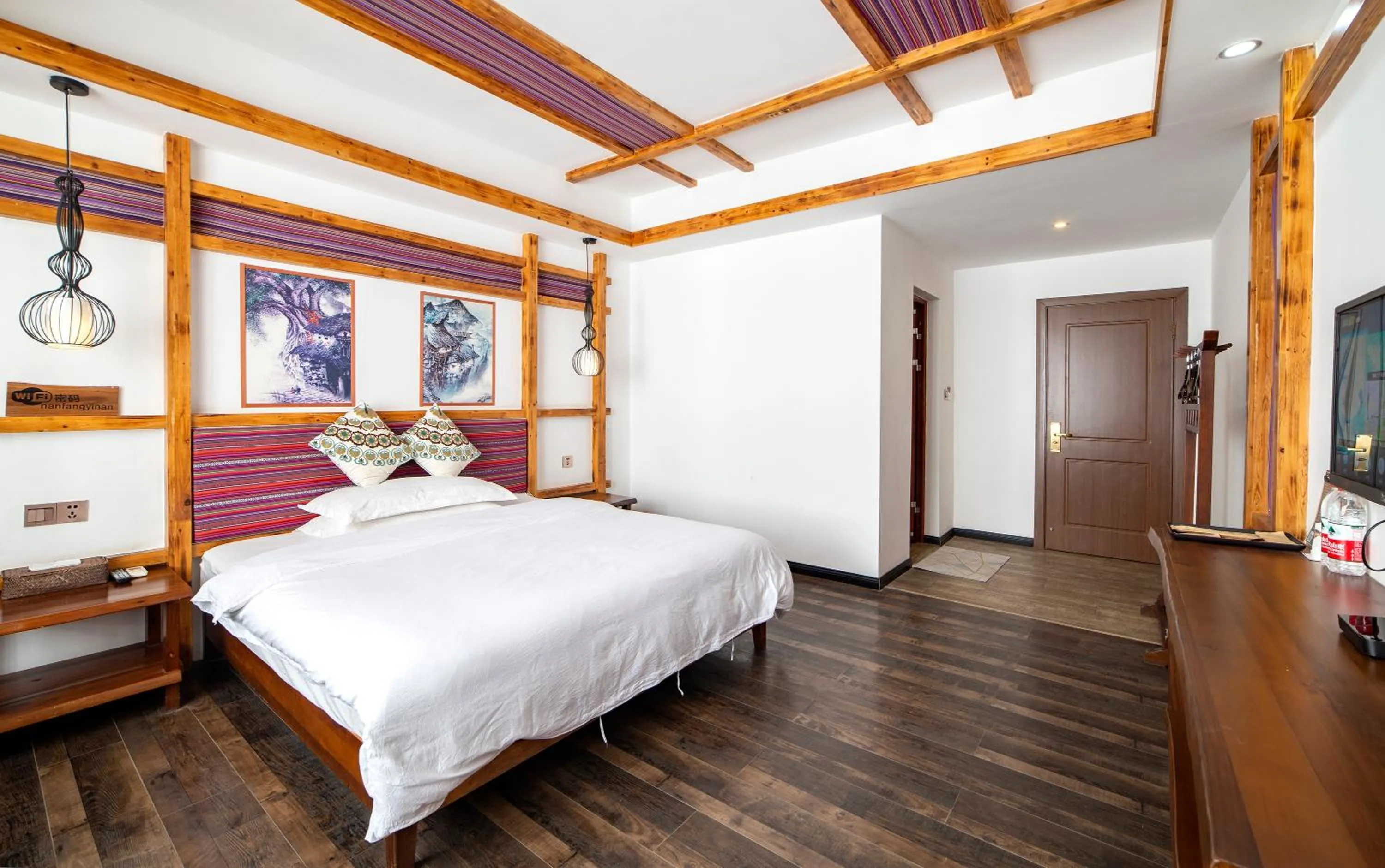 Bed in Zhangjiajie Highlights Guesthouse