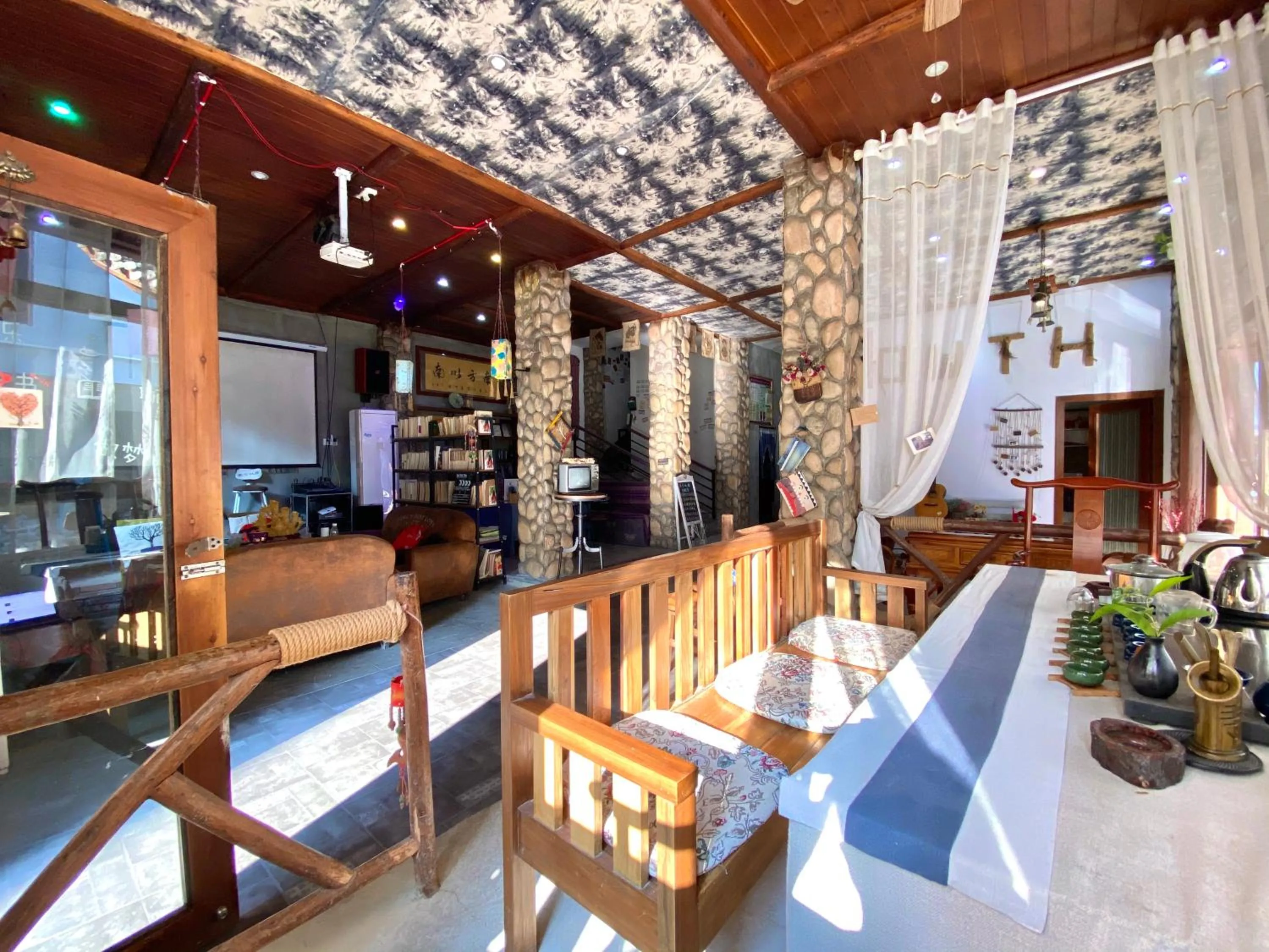 Coffee/tea facilities in Zhangjiajie Highlights Guesthouse