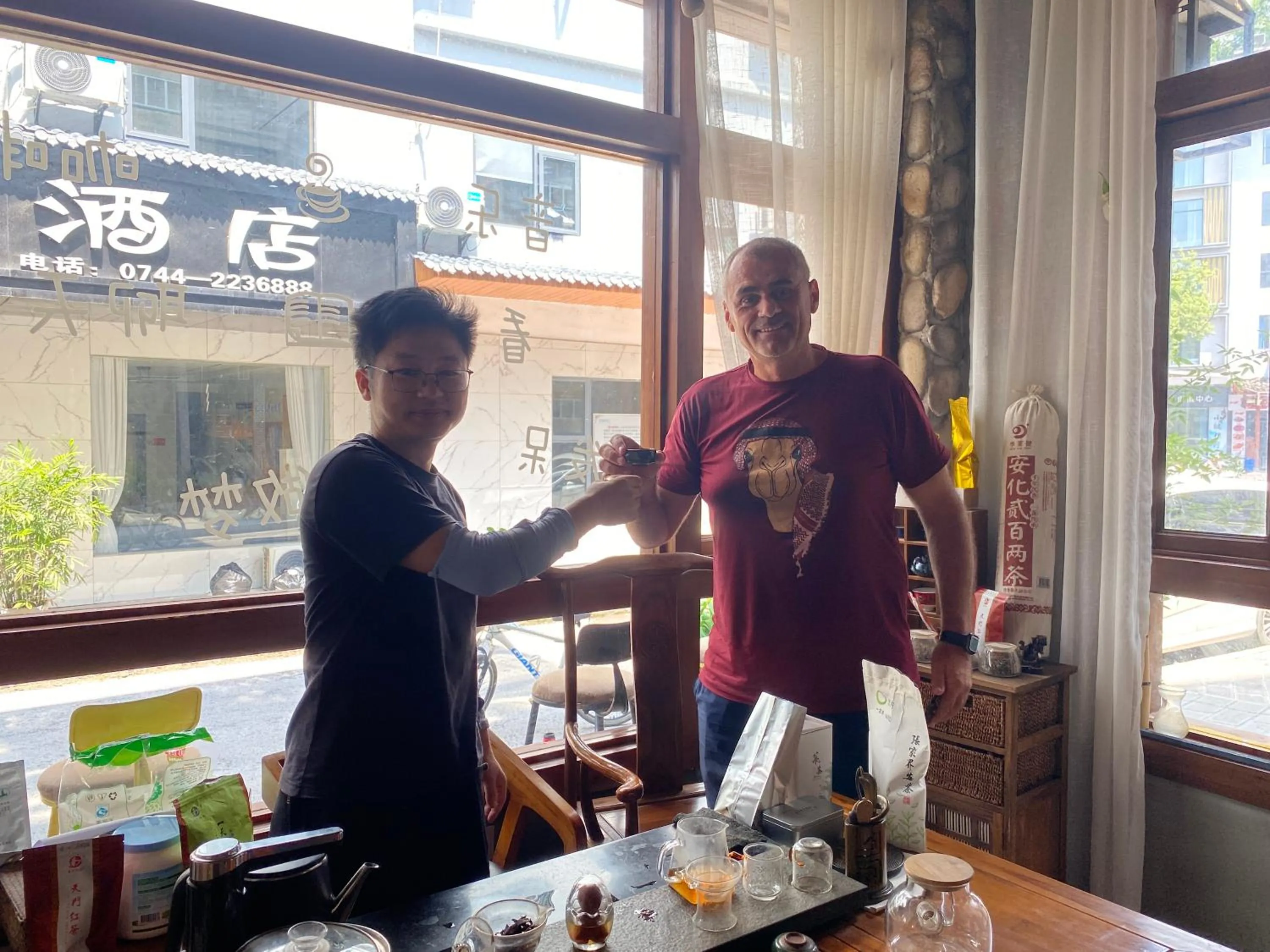 Guests in Zhangjiajie Highlights Guesthouse