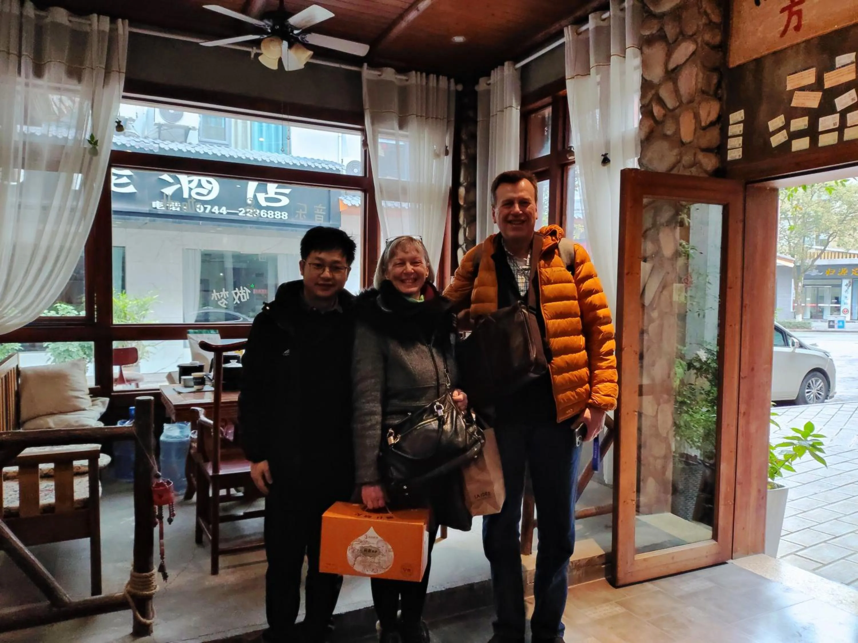 Guests in Zhangjiajie Highlights Guesthouse