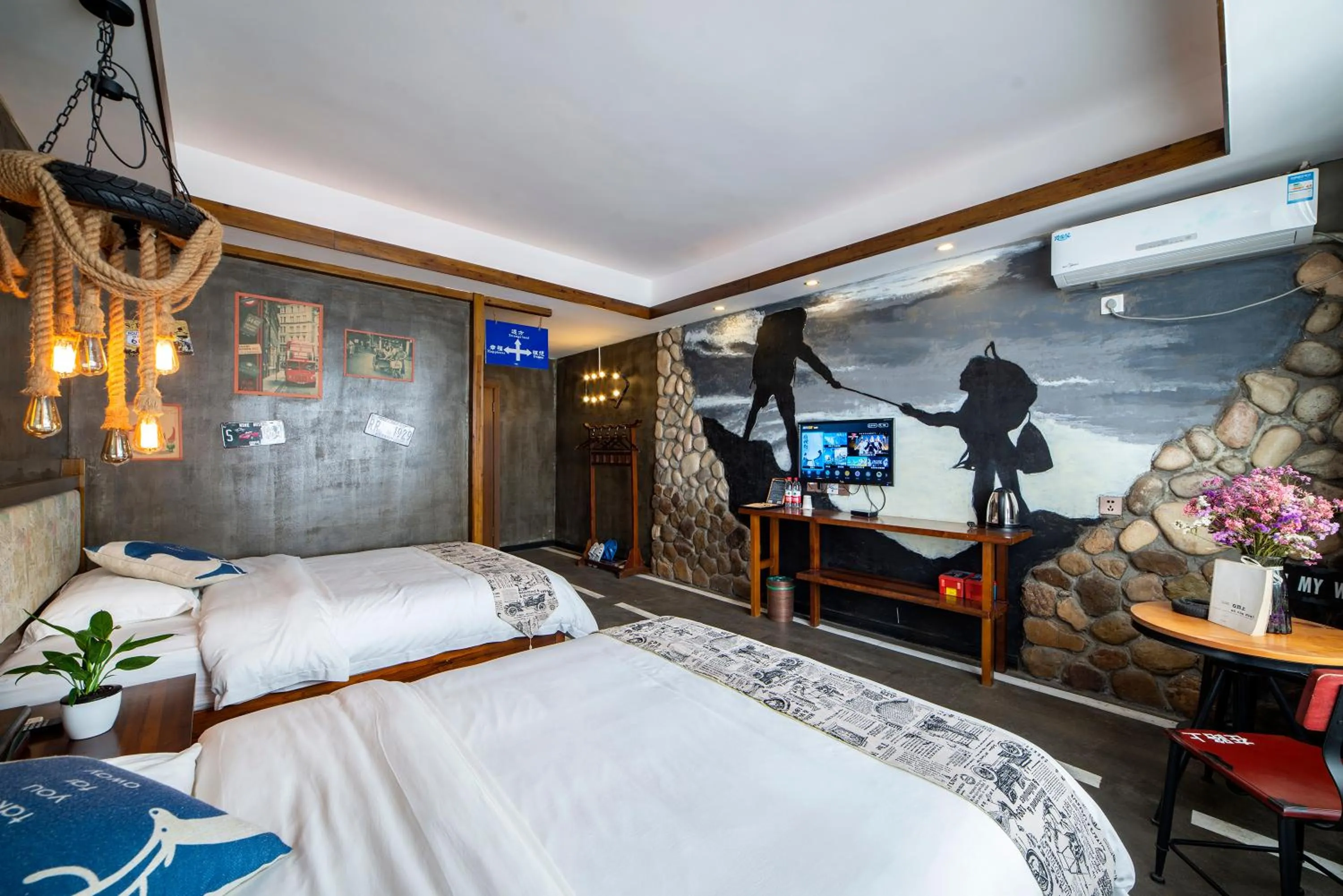 Bed in Zhangjiajie Highlights Guesthouse