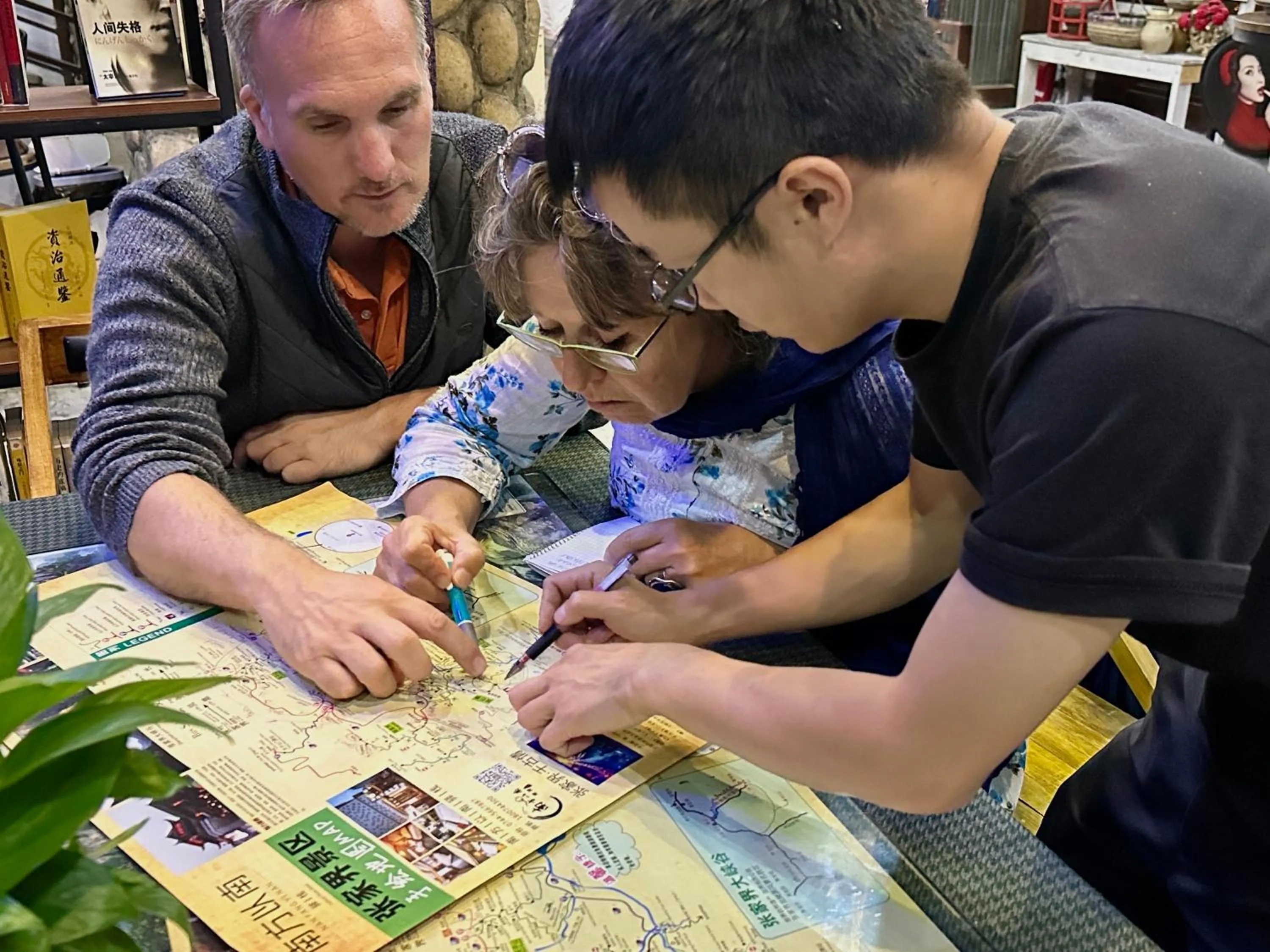 People in Zhangjiajie Highlights Guesthouse