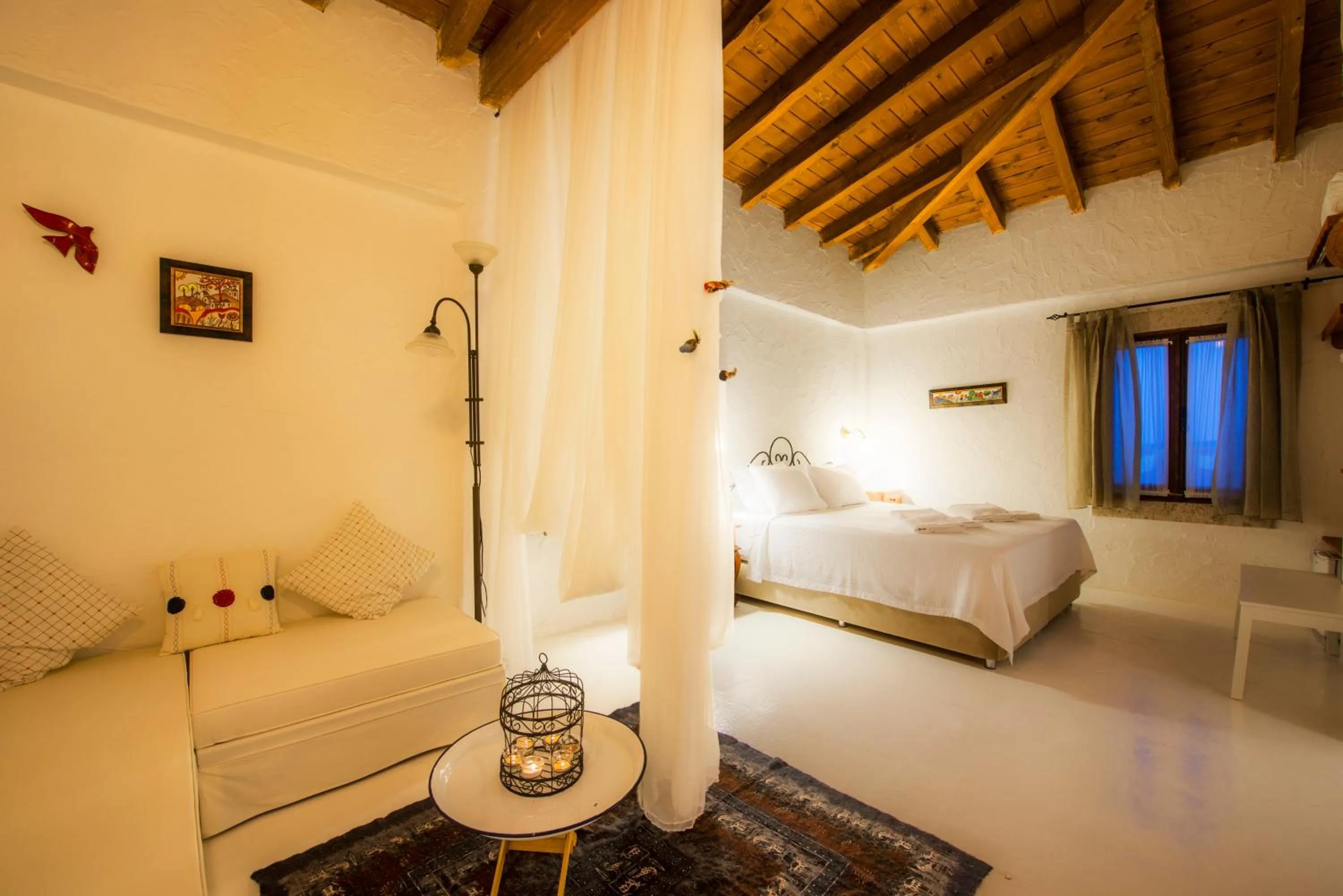 Photo of the whole room, Bed in Jakamar Alacati