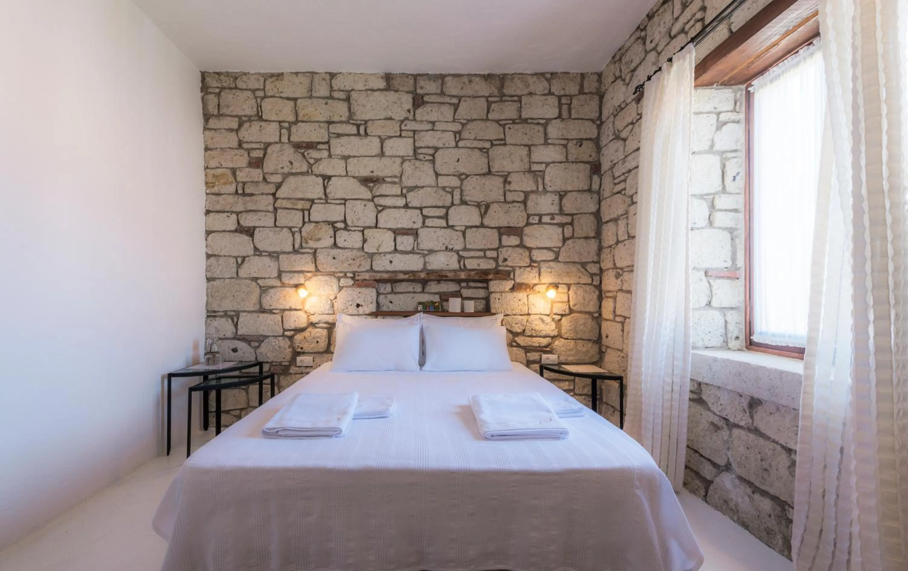 Photo of the whole room, Bed in Jakamar Alacati