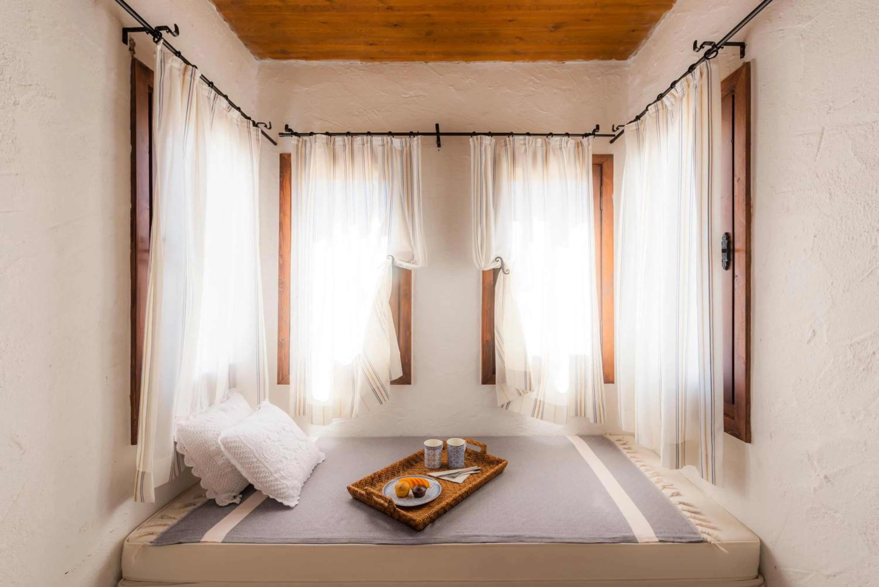 Seating area, Bed in Jakamar Alacati