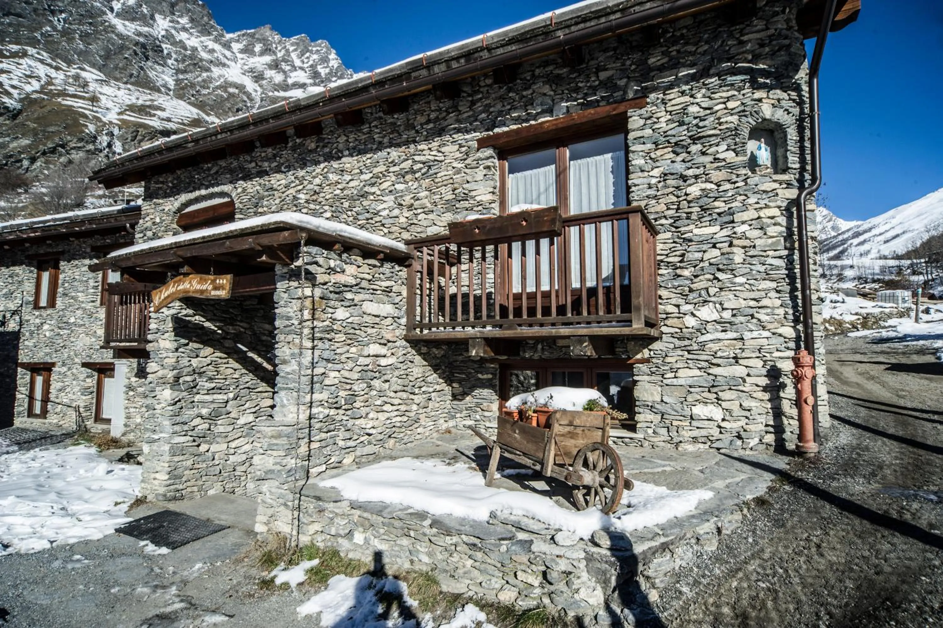 Facade/entrance in Chalet Della Guida