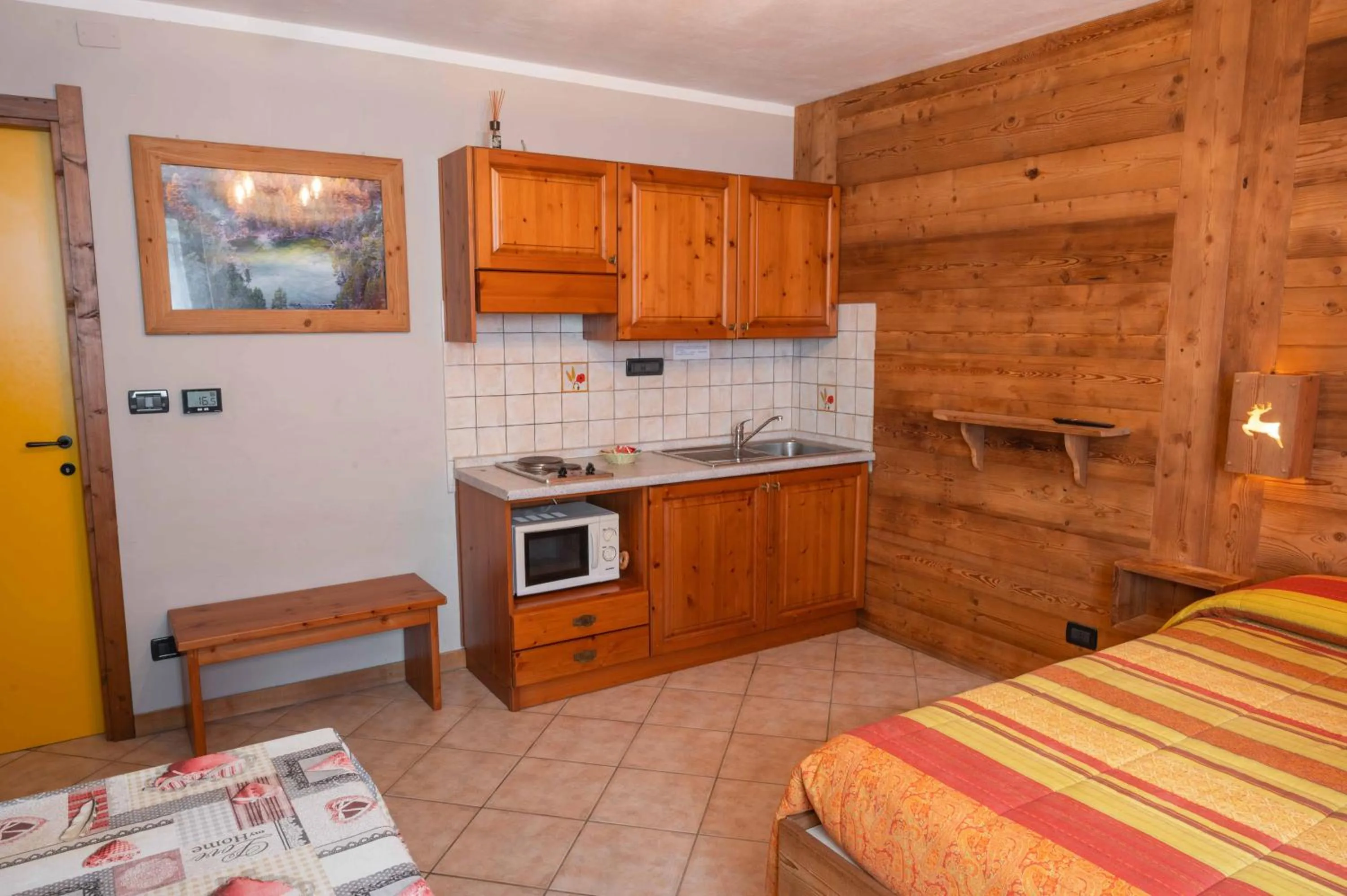 Bed in Chalet Della Guida