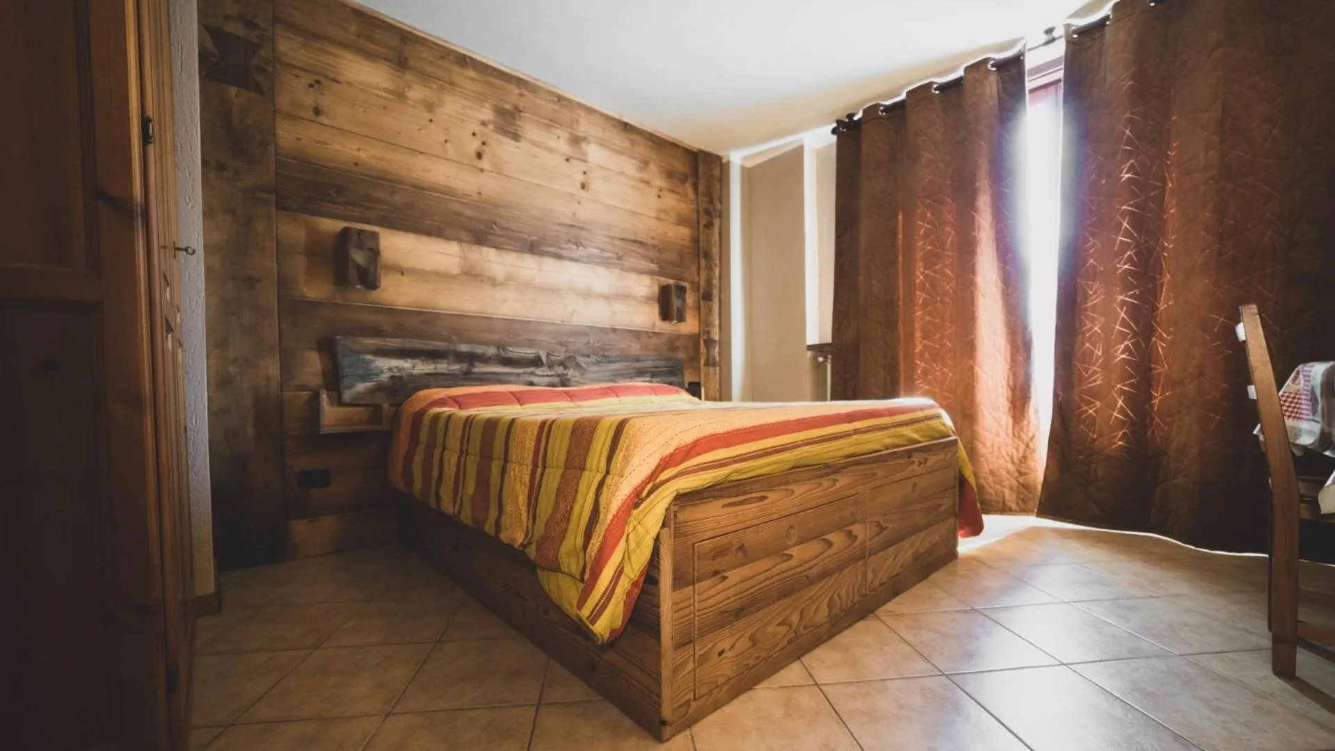 Bed in Chalet Della Guida