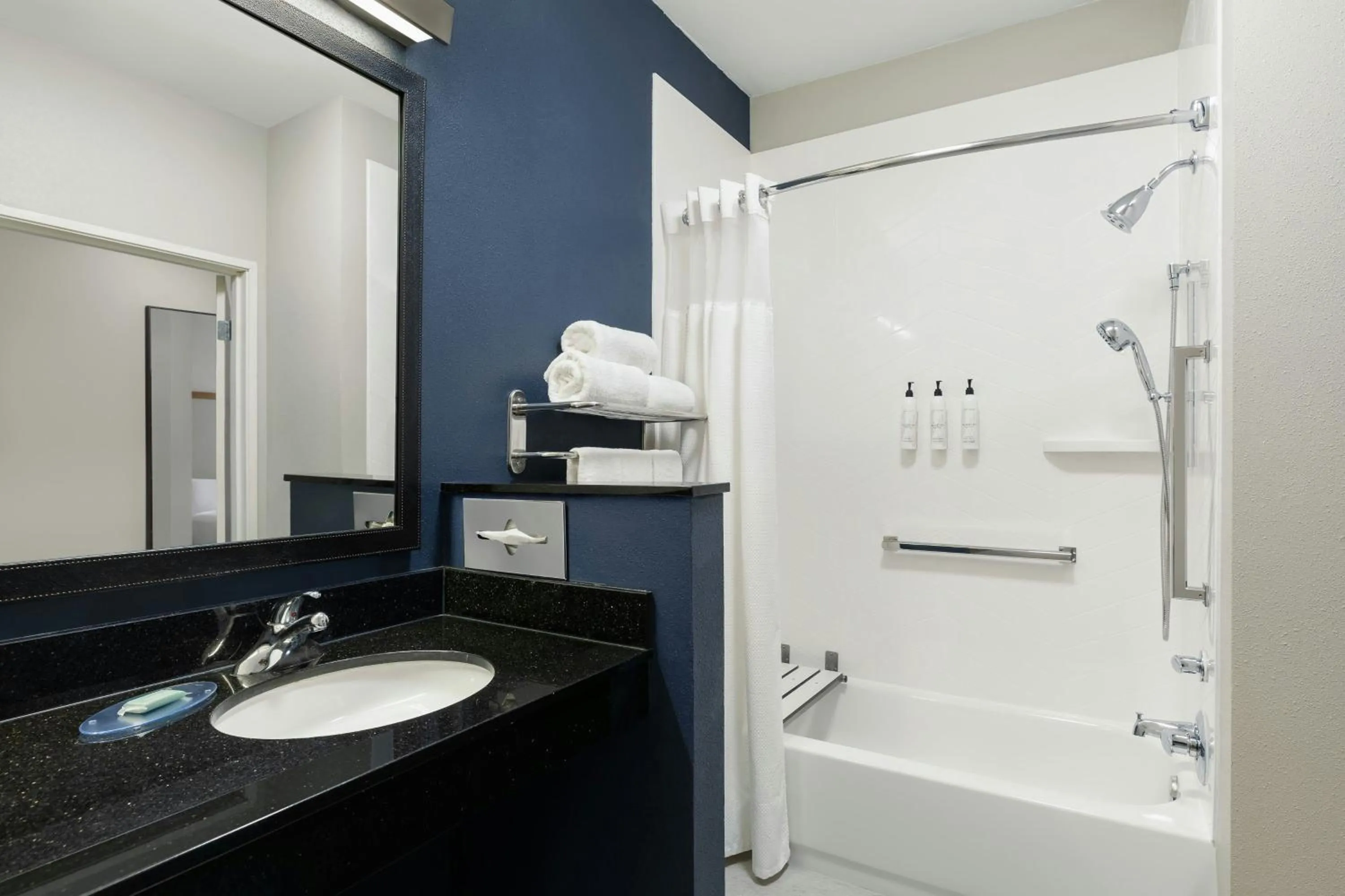 Bathroom in Fairfield Inn & Suites Minneapolis St. Paul/Roseville