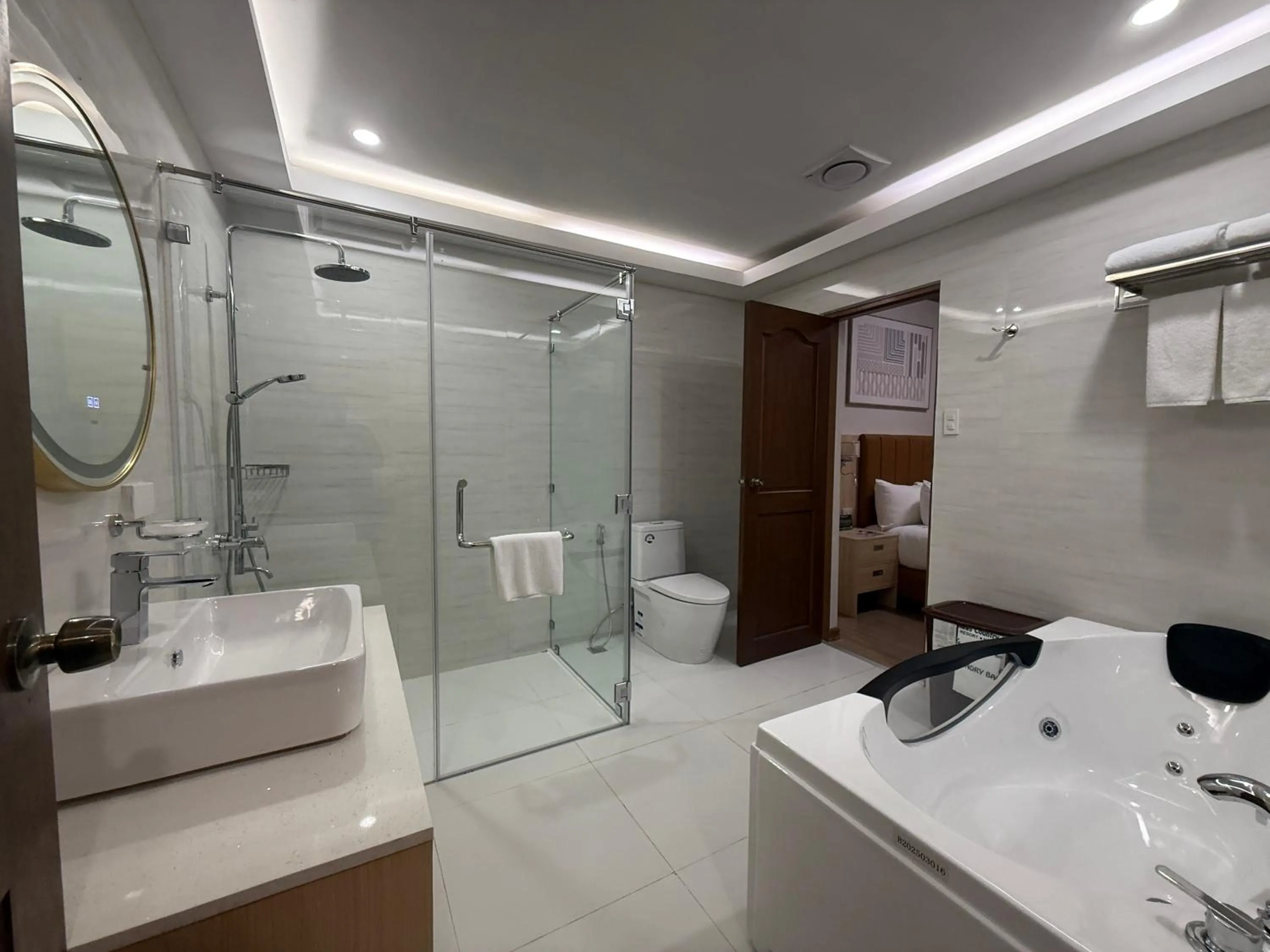 Shower in Batangas Country Club