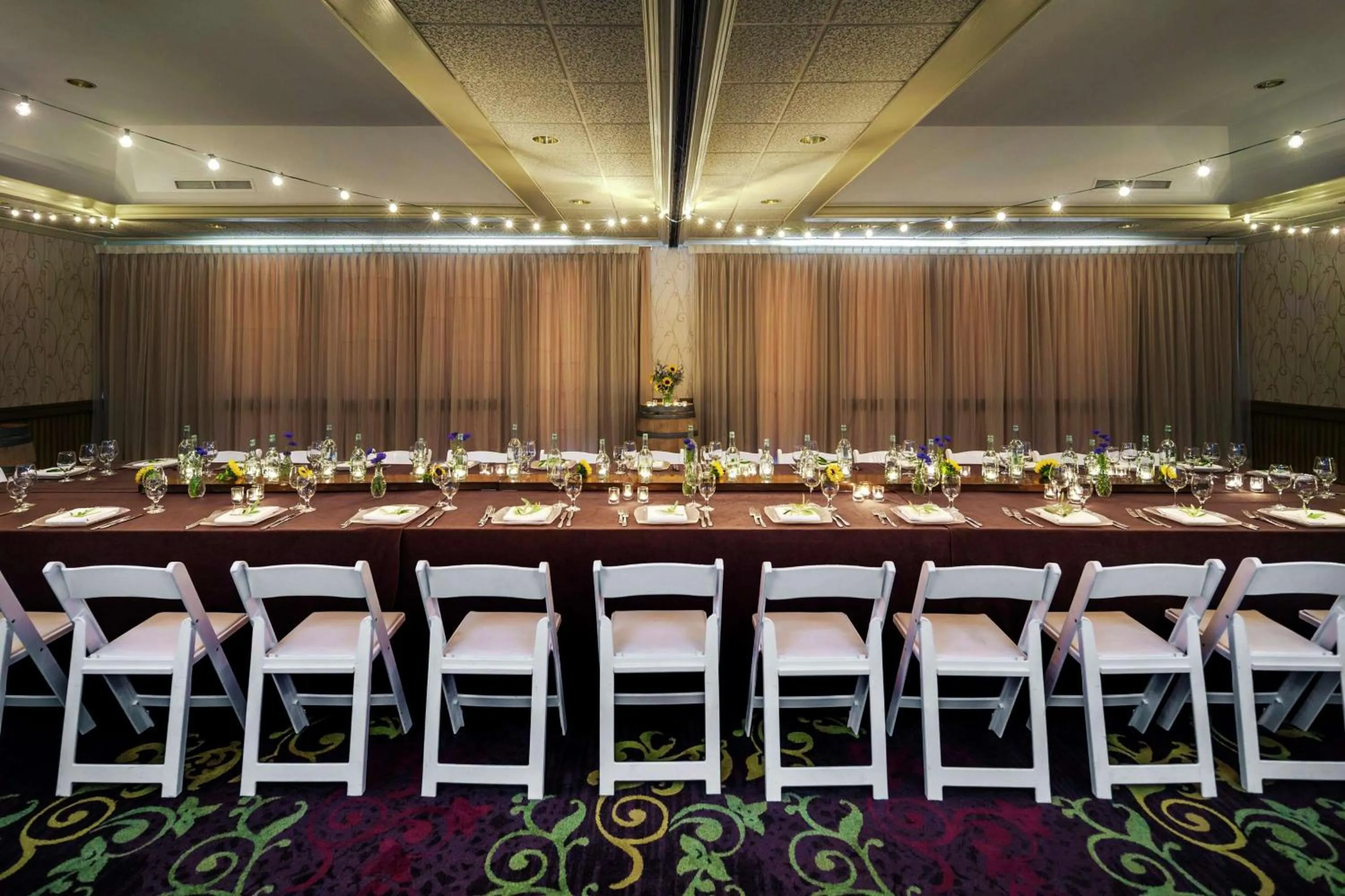 Meeting/conference room in DoubleTree by Hilton Sonoma Wine Country