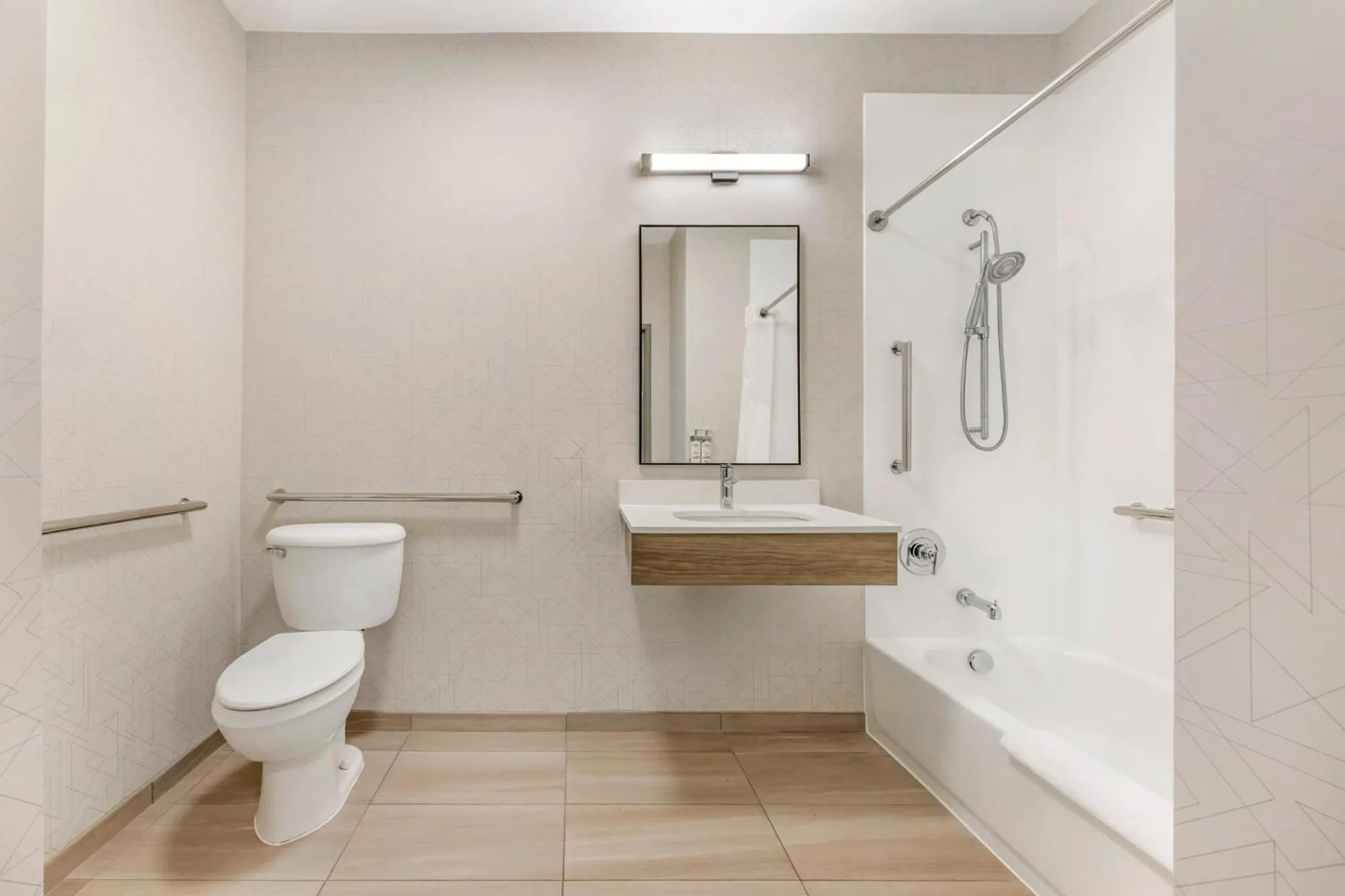 Bathroom in Holiday Inn Express Hotel & Suites Astoria by IHG