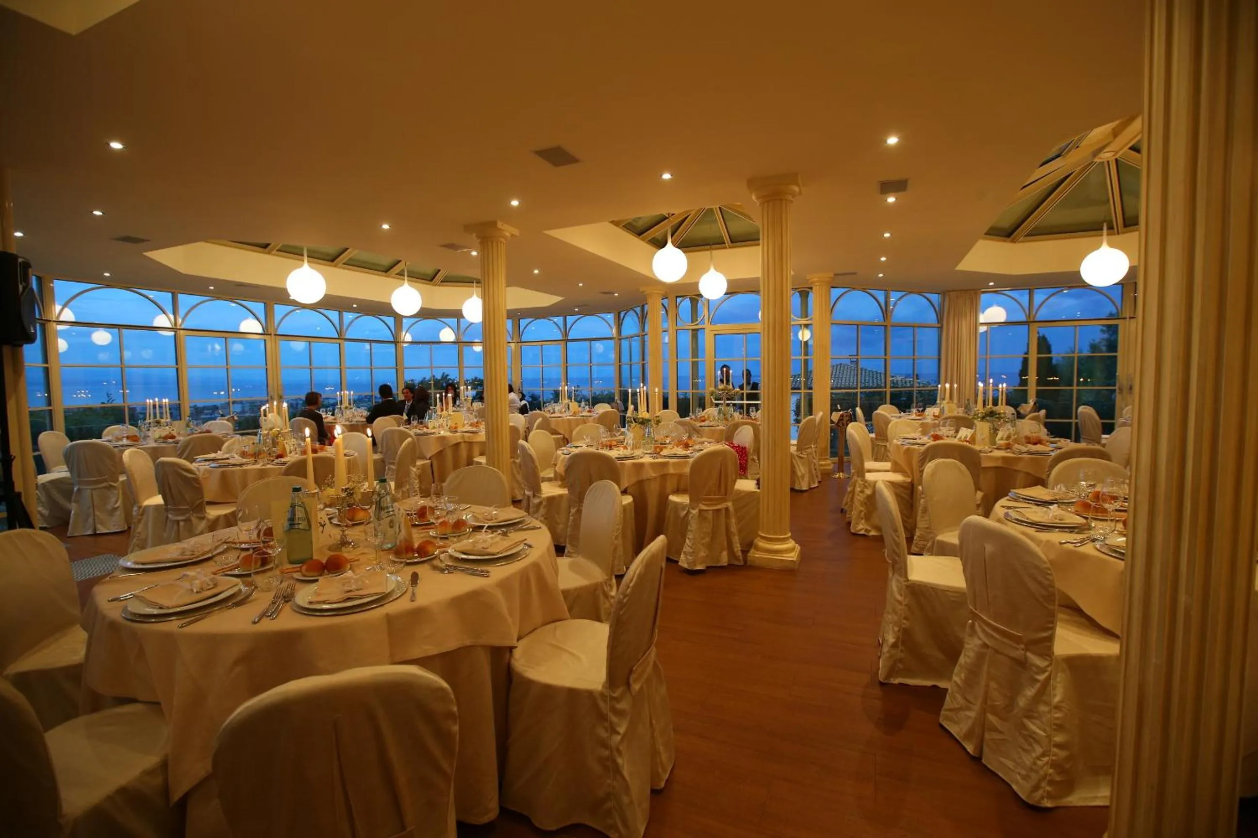 Restaurant/places to eat in Villa Ersilia