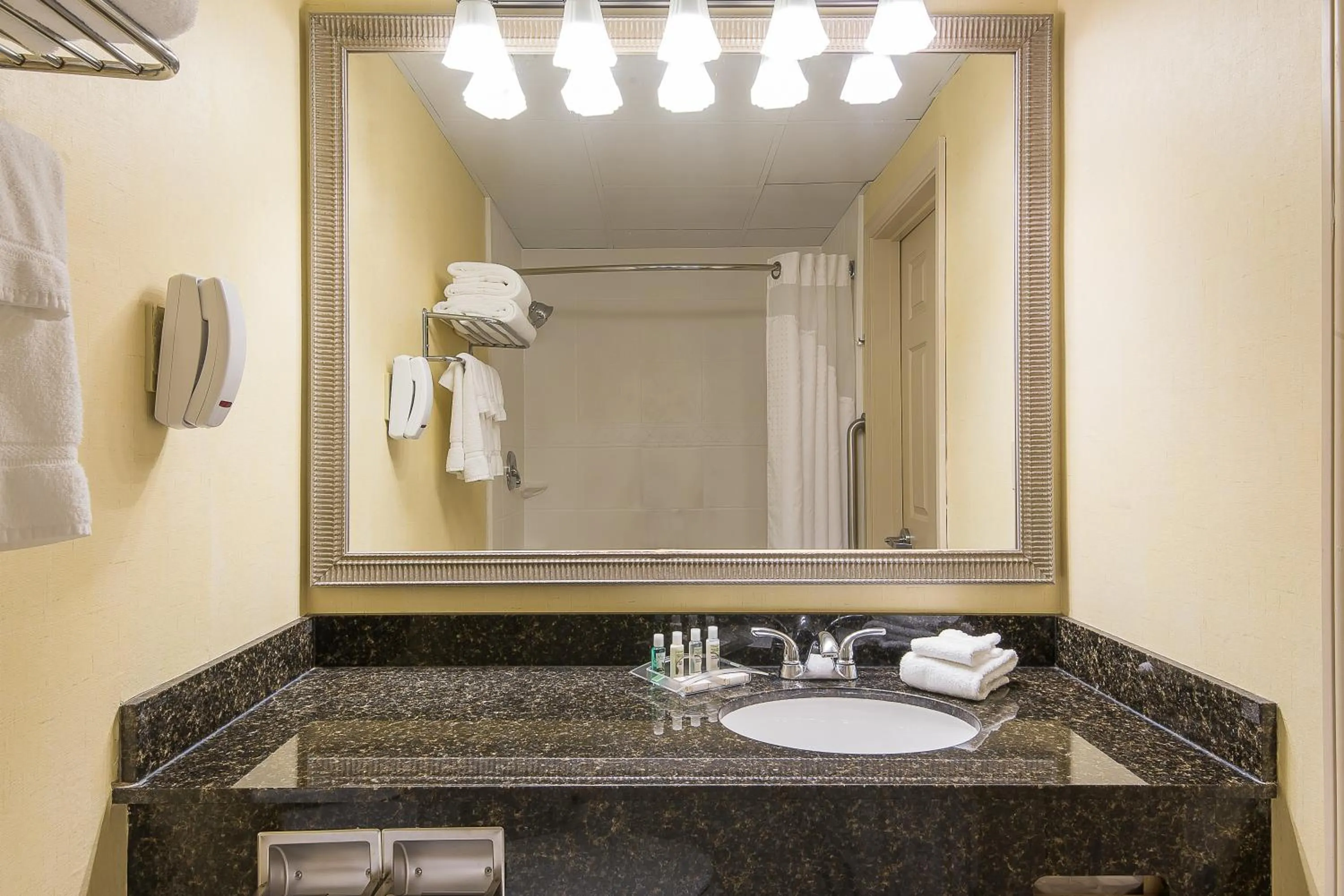 Bathroom in Clarion Hotel