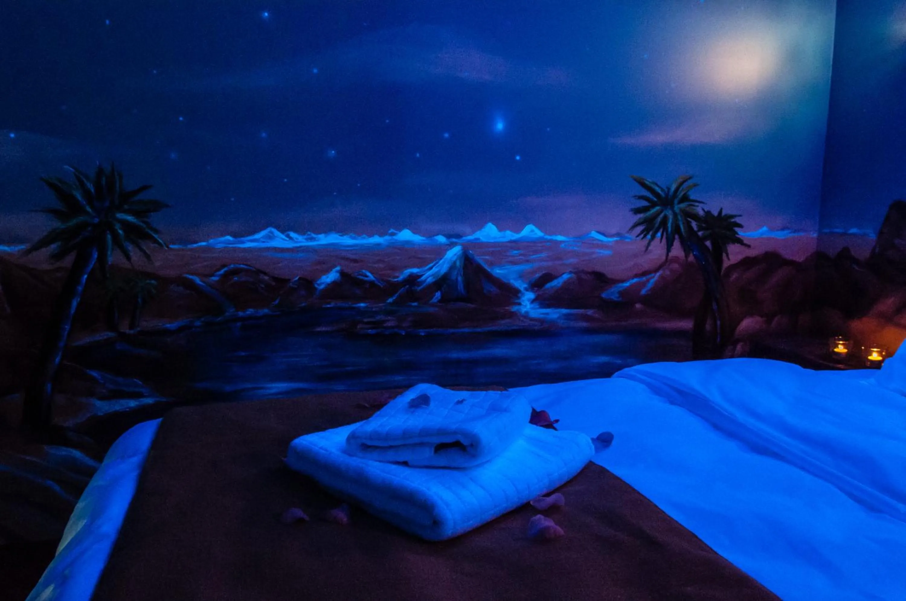 Bed in River Lodge Hotel Insolite