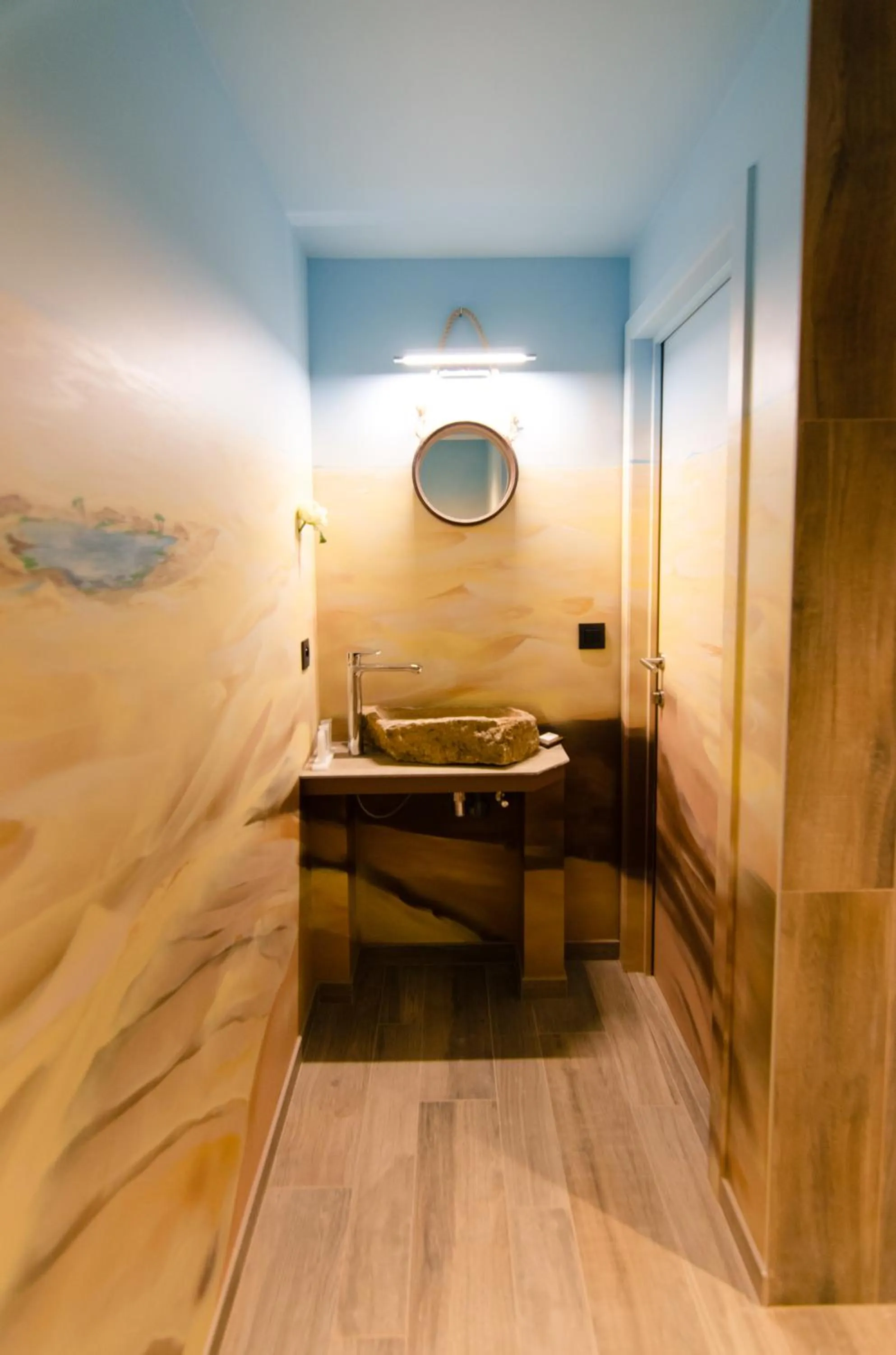 Bathroom in River Lodge Hotel Insolite