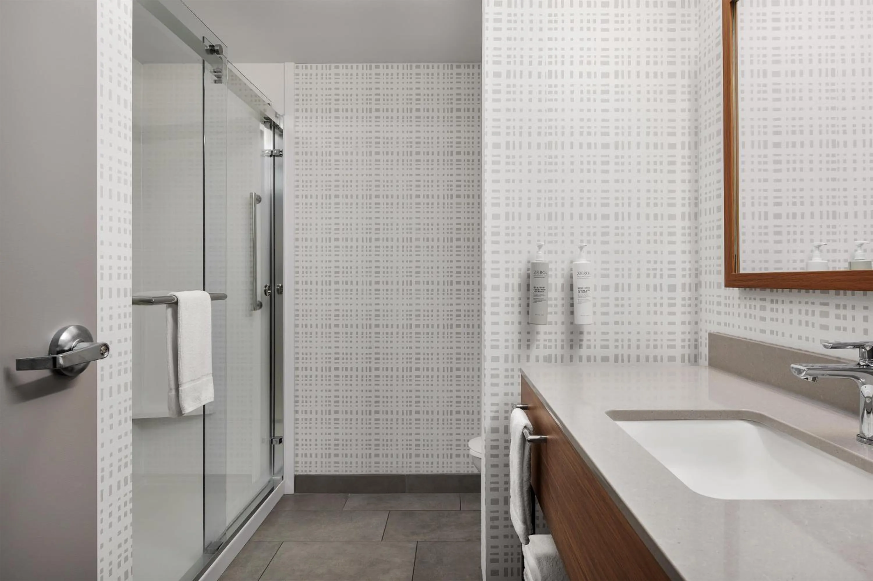 Bathroom in Hampton Inn Leesburg Tavares