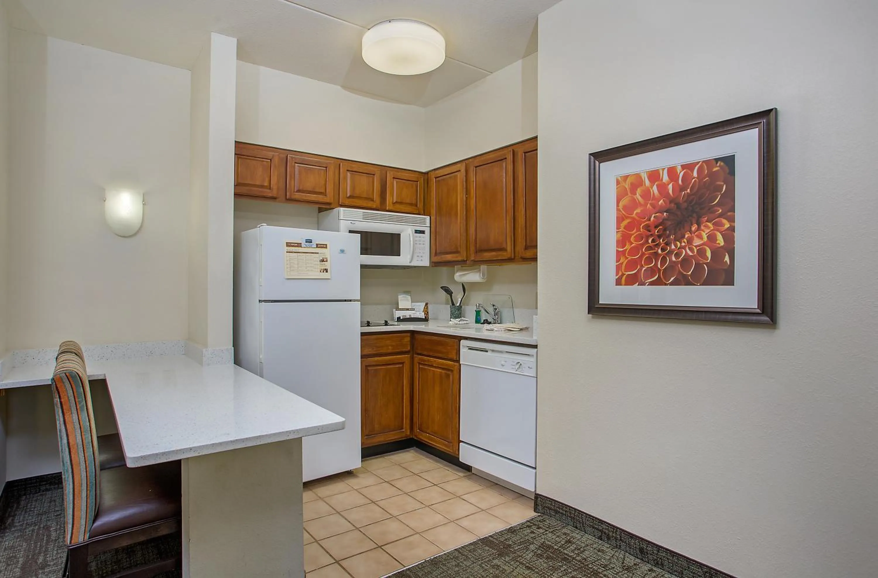 Kitchen or kitchenette in Staybridge Suites Chattanooga Downtown - Convention Center by IHG