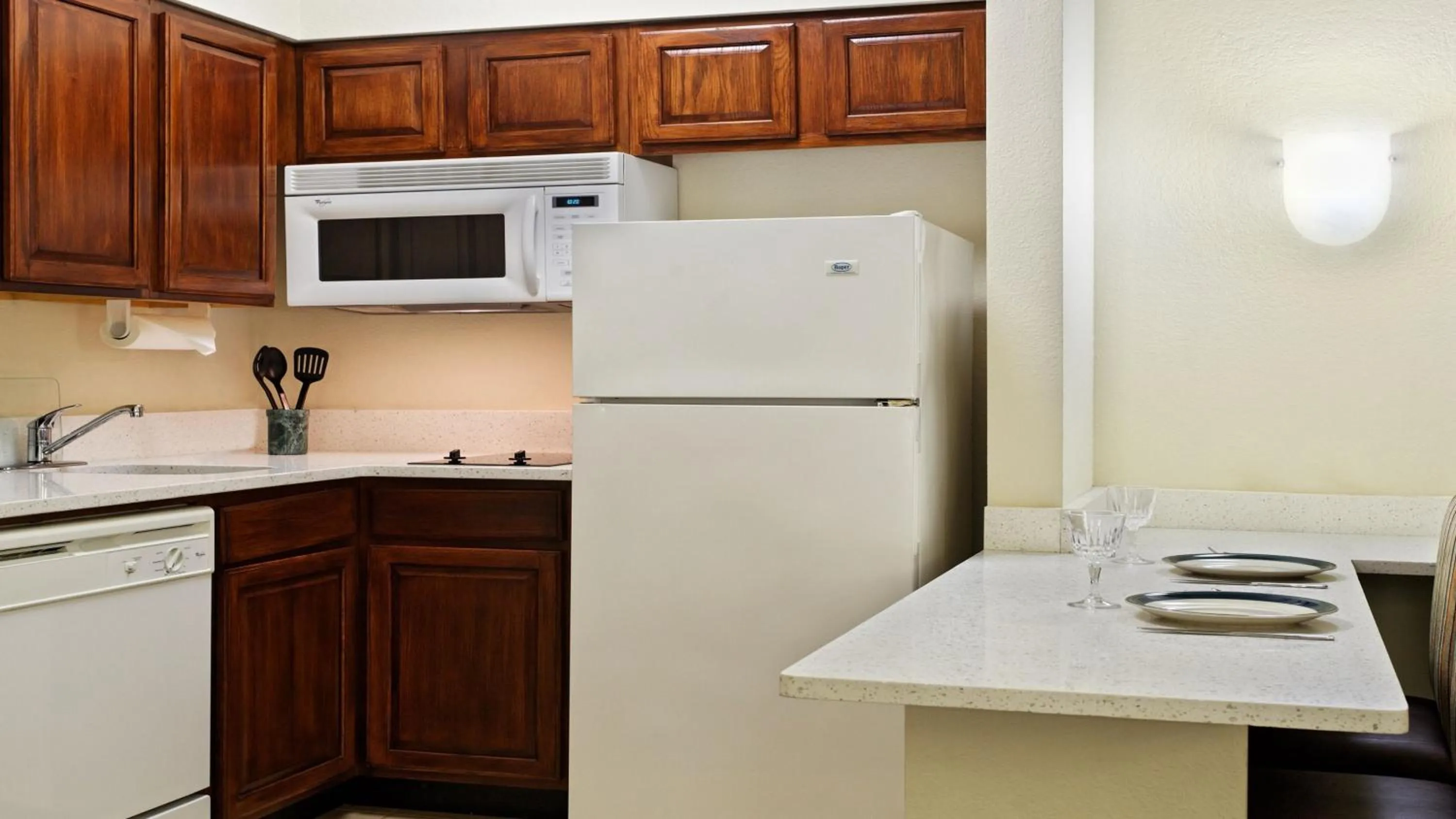 Photo of the whole room in Staybridge Suites Chattanooga Downtown - Convention Center by IHG