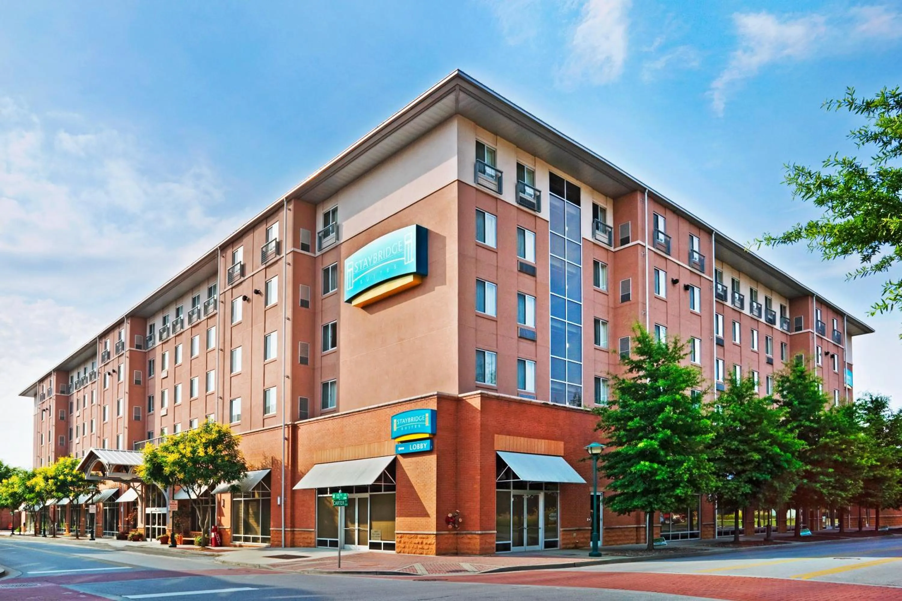 Property building in Staybridge Suites Chattanooga Downtown - Convention Center by IHG