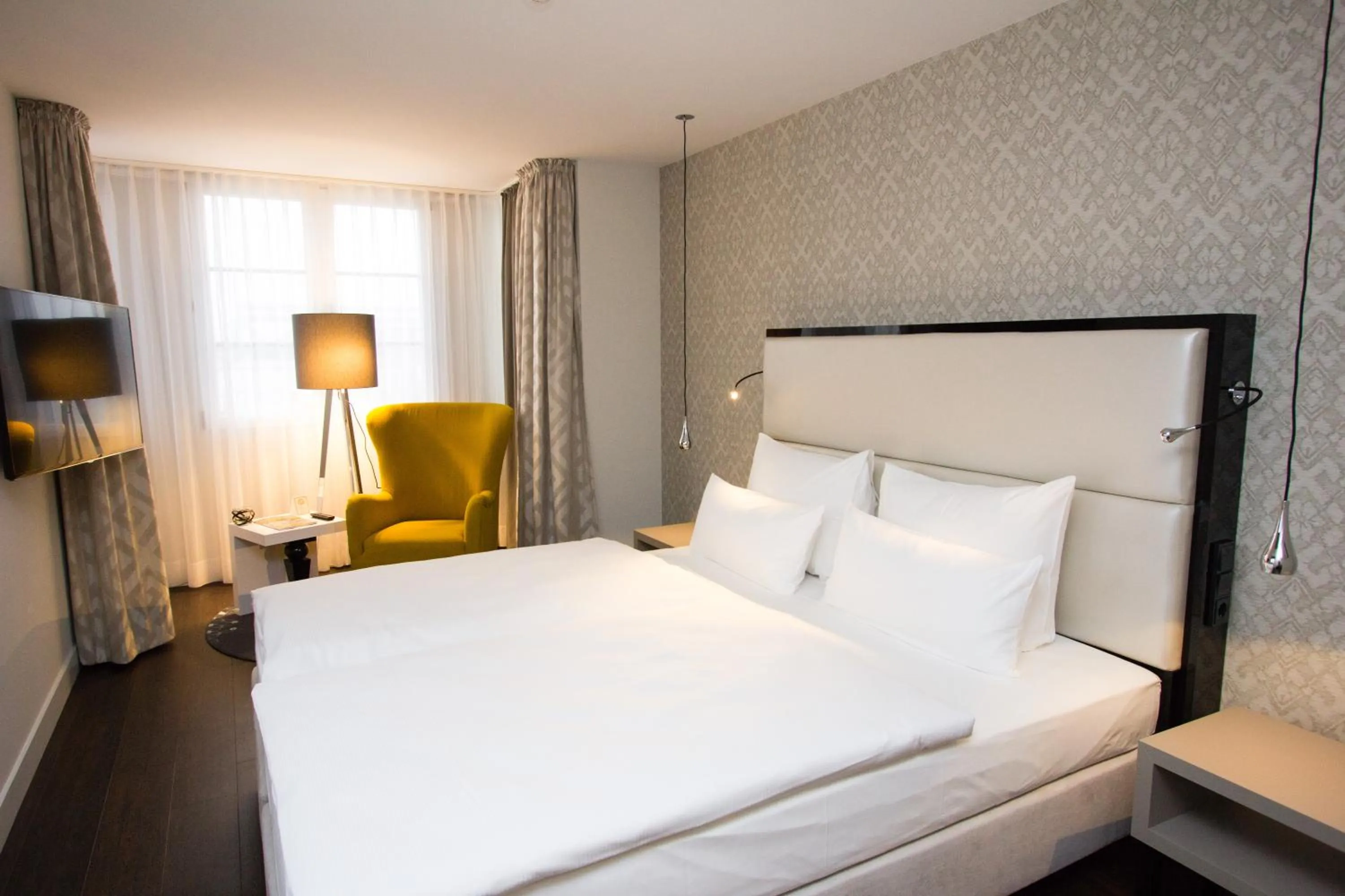 Bedroom, Bed in Hotel Wemperhardt