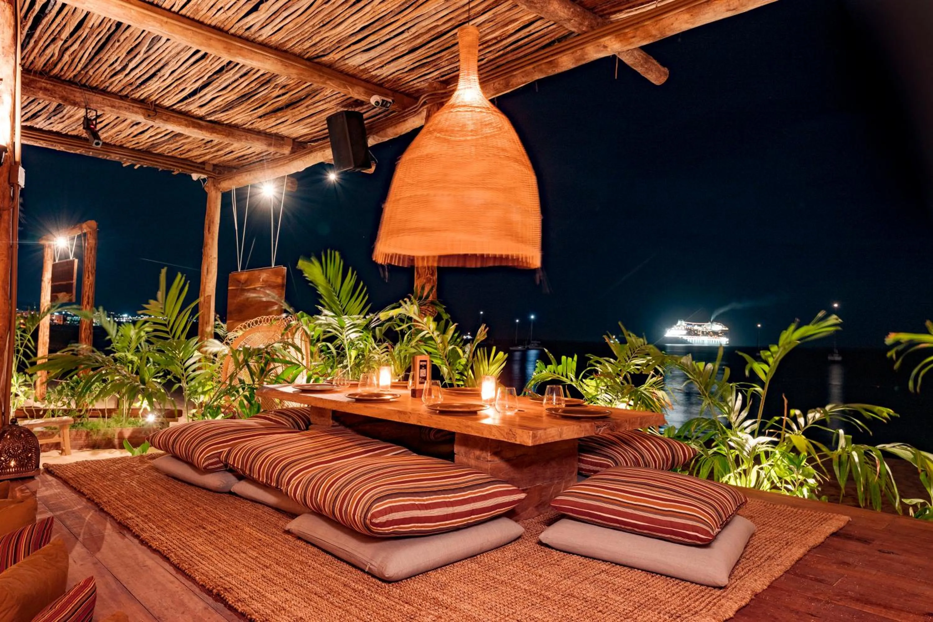 Patio in ME Cabo by Meliá