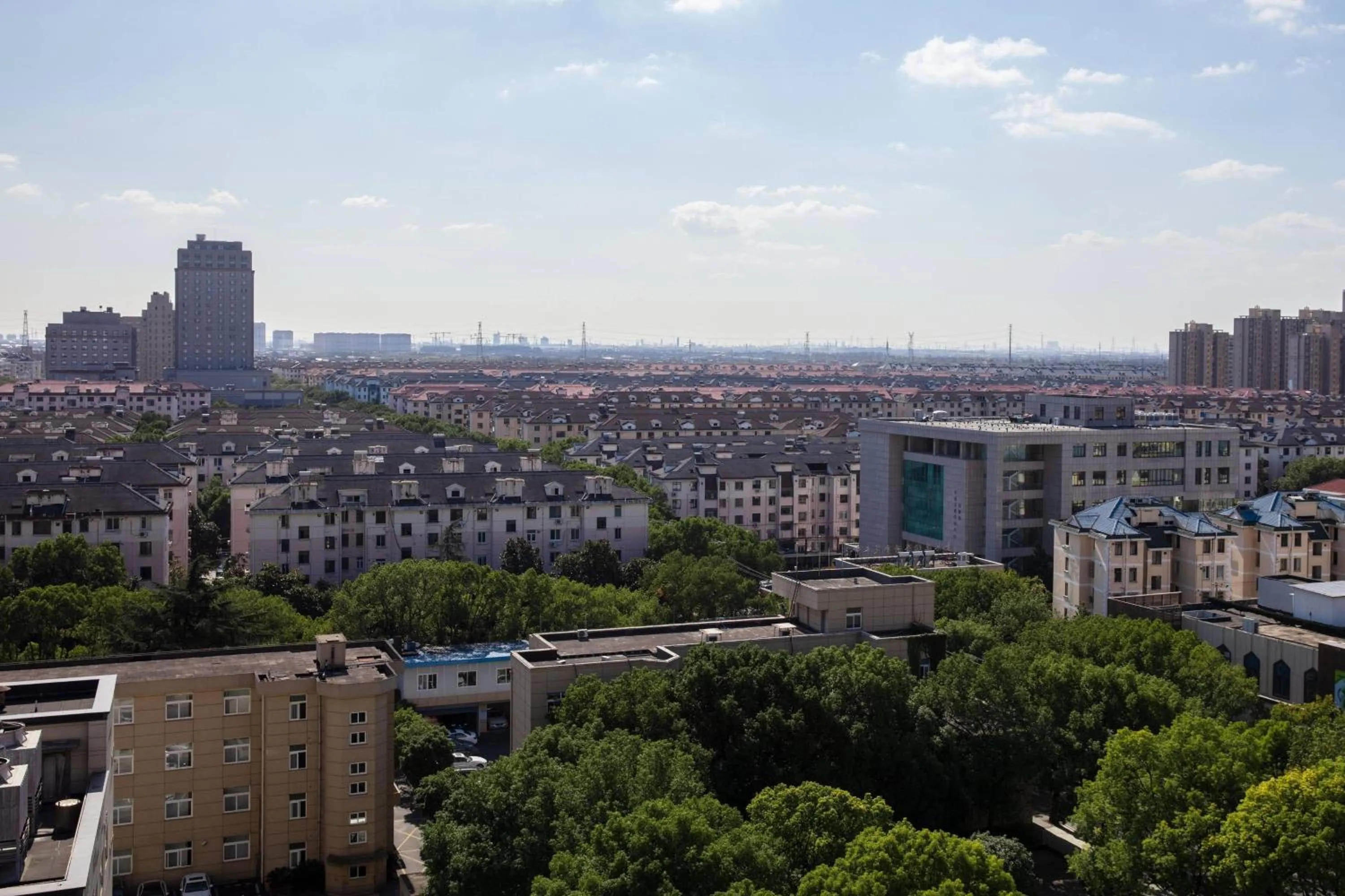 Photo of the whole room in Courtyard by Marriott Shanghai Fengxian