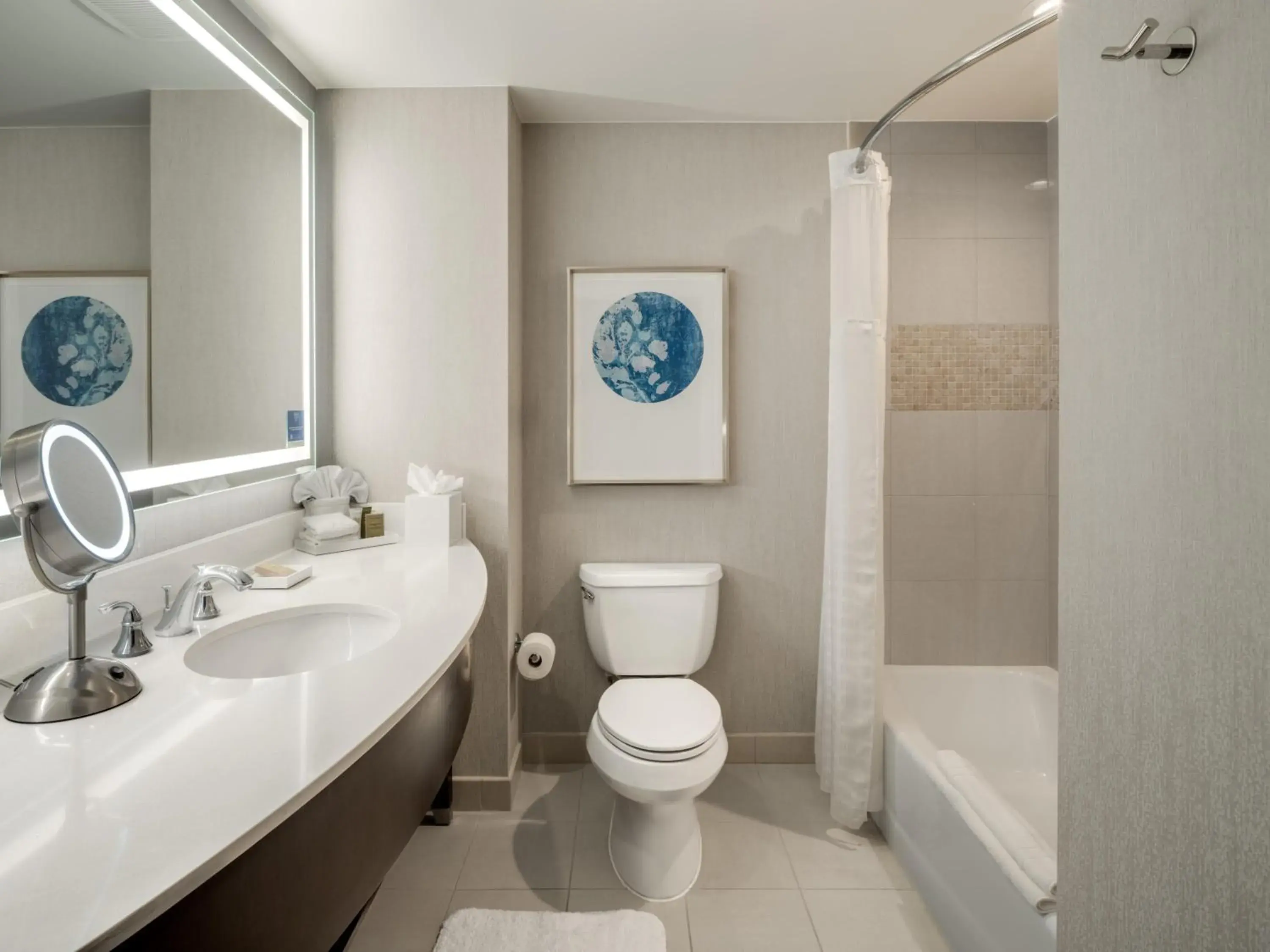 Top Floor Queen Room with Two Queen Beds - 18t Floor in Signia by Hilton Orlando - An Official Walt Disney World Hotel Top Floor Queen Room with Two Queen Beds - 18t Floor in Signia by Hilton Orlando - An Official Walt Disney World Hotel