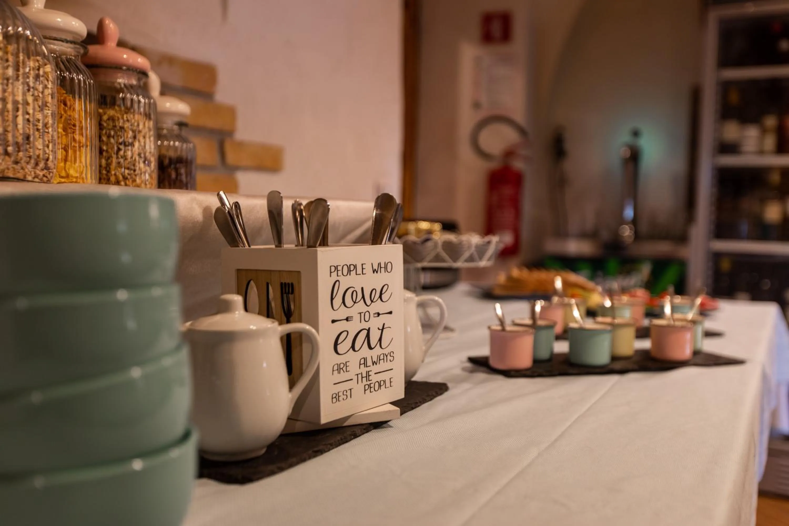 Restaurant/places to eat in Old Bled House